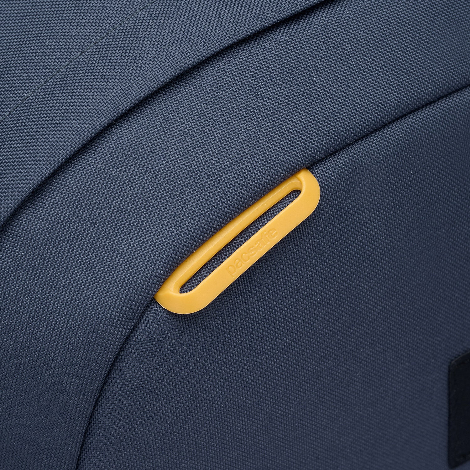 Pacsafe® GO 25L anti-theft backpack、mySite、garagedoors4me