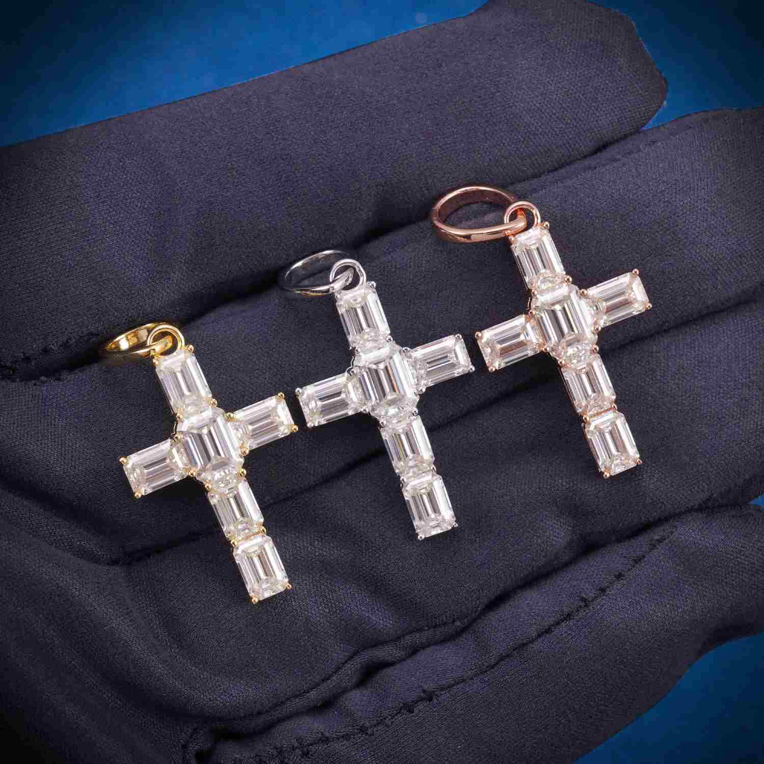 Moissanite Emerald Cut Mini Cross Pendant 14K Gold、mySite、hinf8tx79