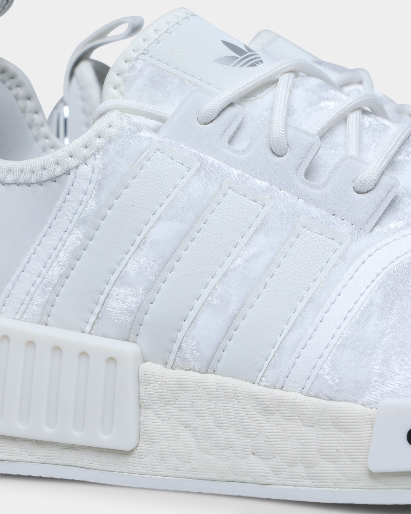 Adidas Women's NMD_R1 Crystal White / Crystal White / Silver Metallic、mySite、zt4zffjzw