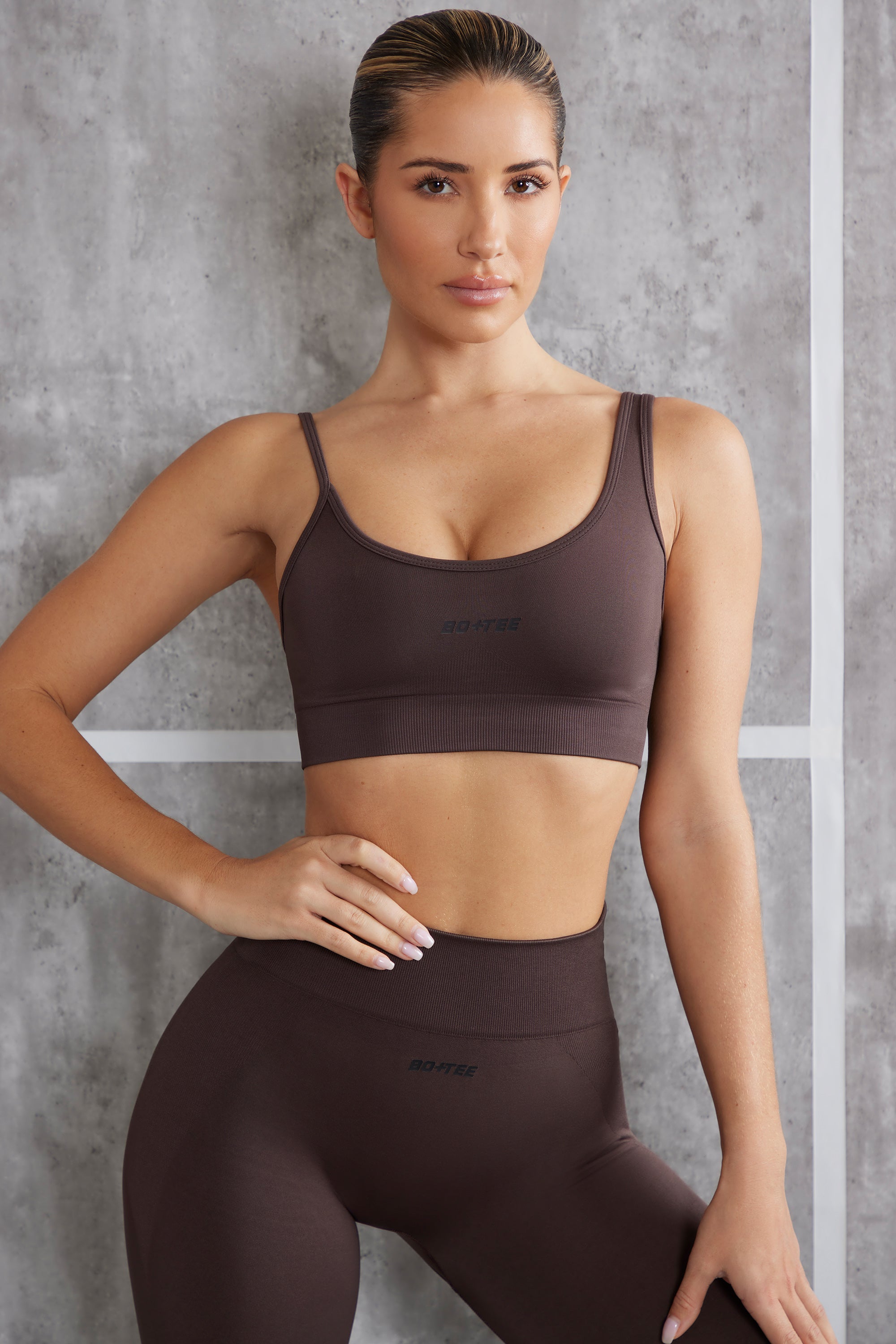 Asymmetric Sports Bra in Brown、mySite、solidvoid