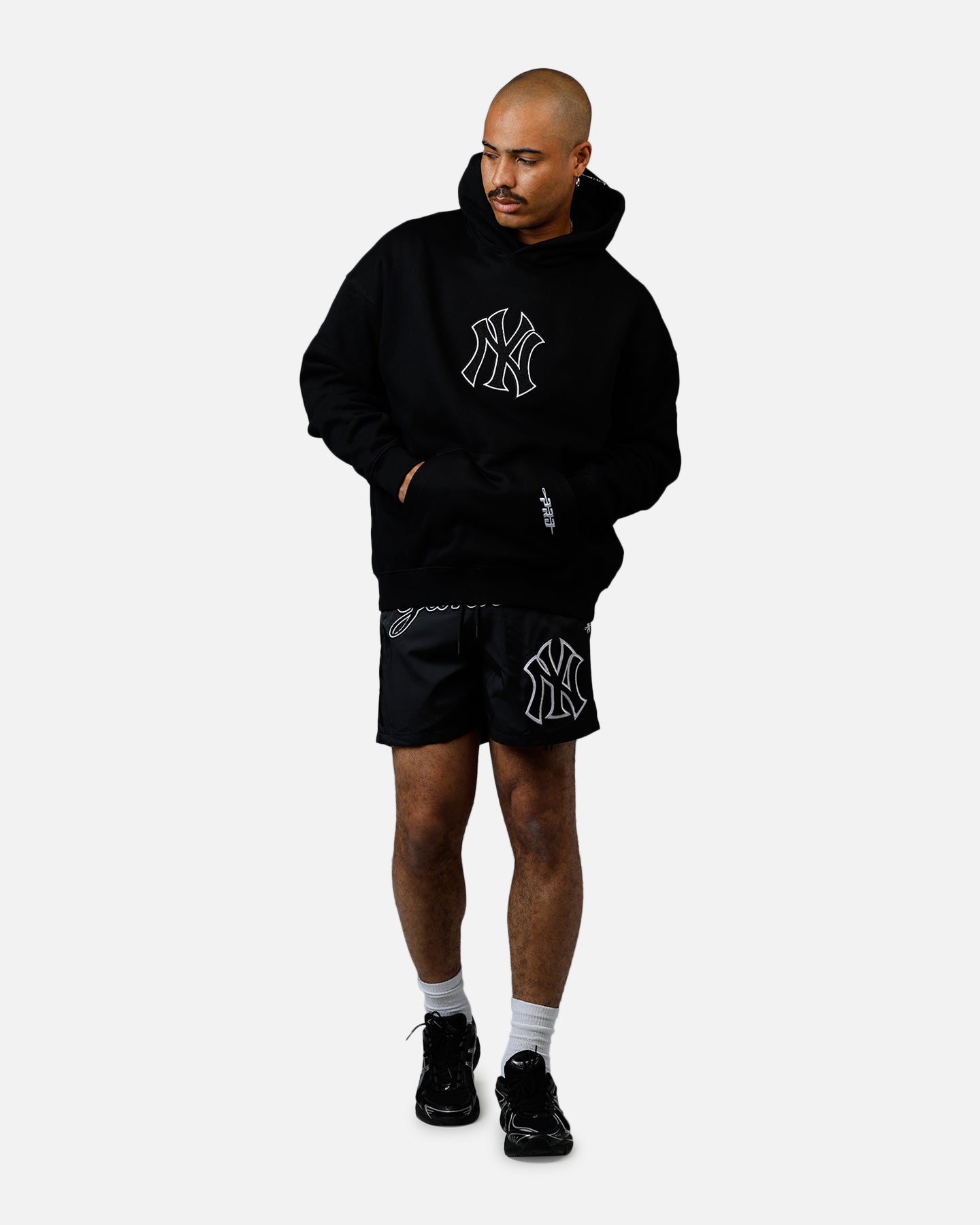 Pro Standard New York Yankees Chenille Hoodie Black、mySite、zt4zffjzw