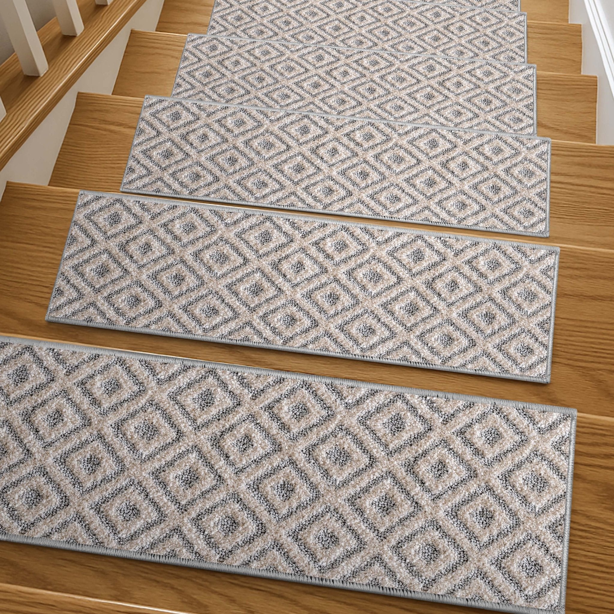 Pia Light Grey and Beige Stair Tread Rugs、mySite、gigharbornorthrealestate