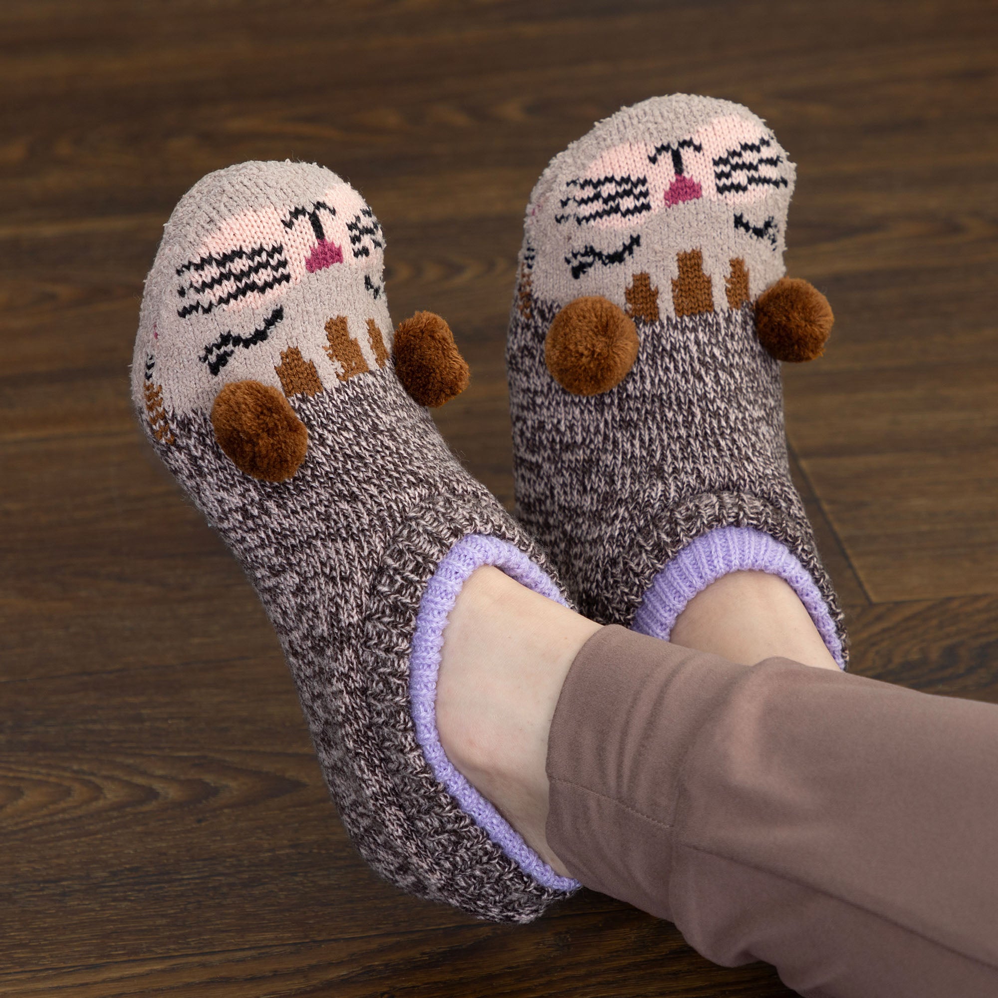 Charming Critter Cuffed Slipper Socks、mySite、camillekostekn