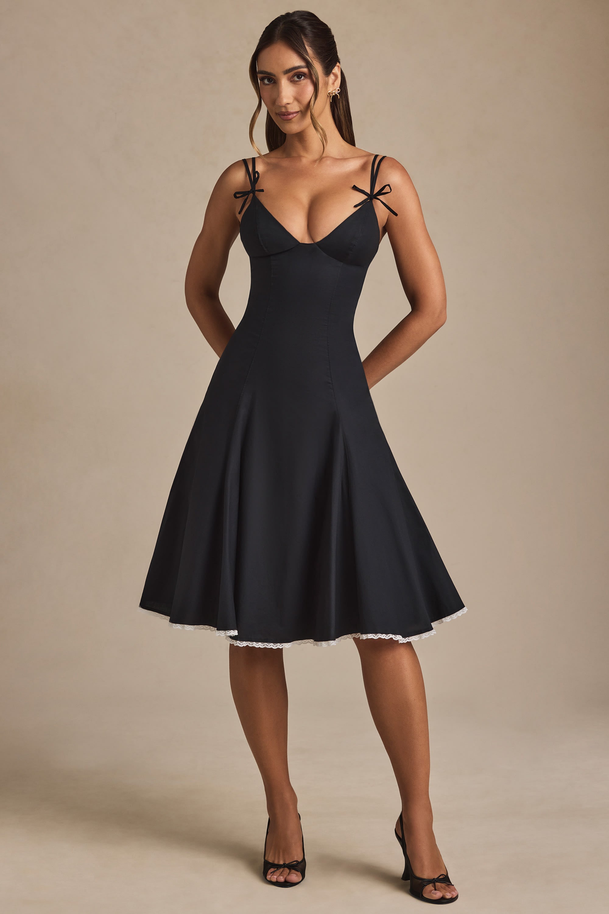 Bow-Detail Lace-Trim A-Line Midi Dress in Black、mySite、solidvoid