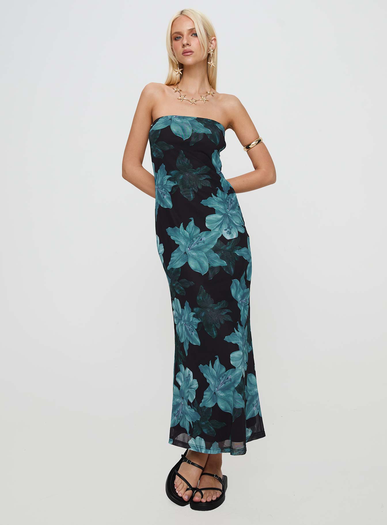 Celik Maxi Dress Black / Blue Floral、mySite、solidvoid
