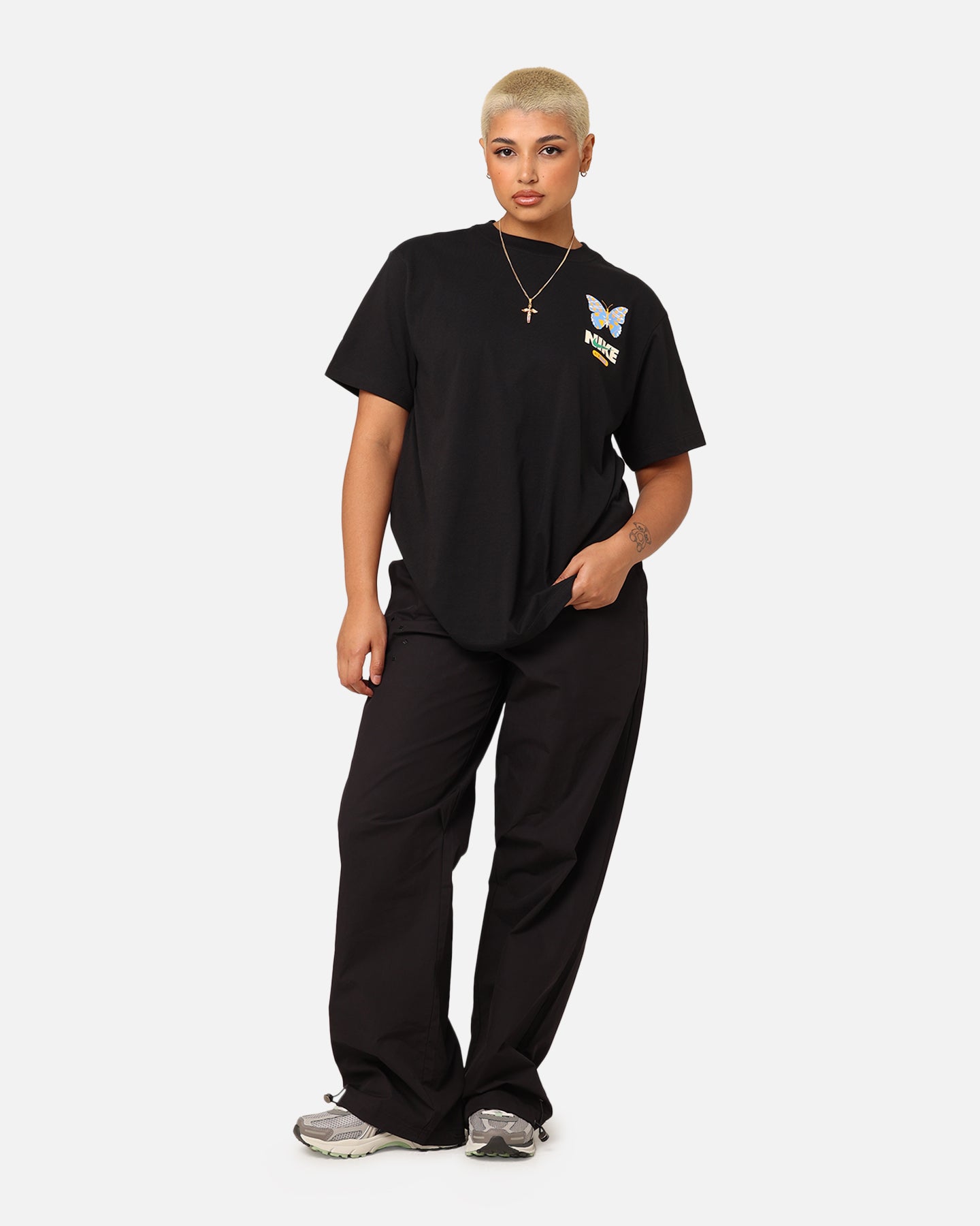 Nike Women's Sportswear Graphic Boyfriend T-Shirt Black、mySite、zt4zffjzw