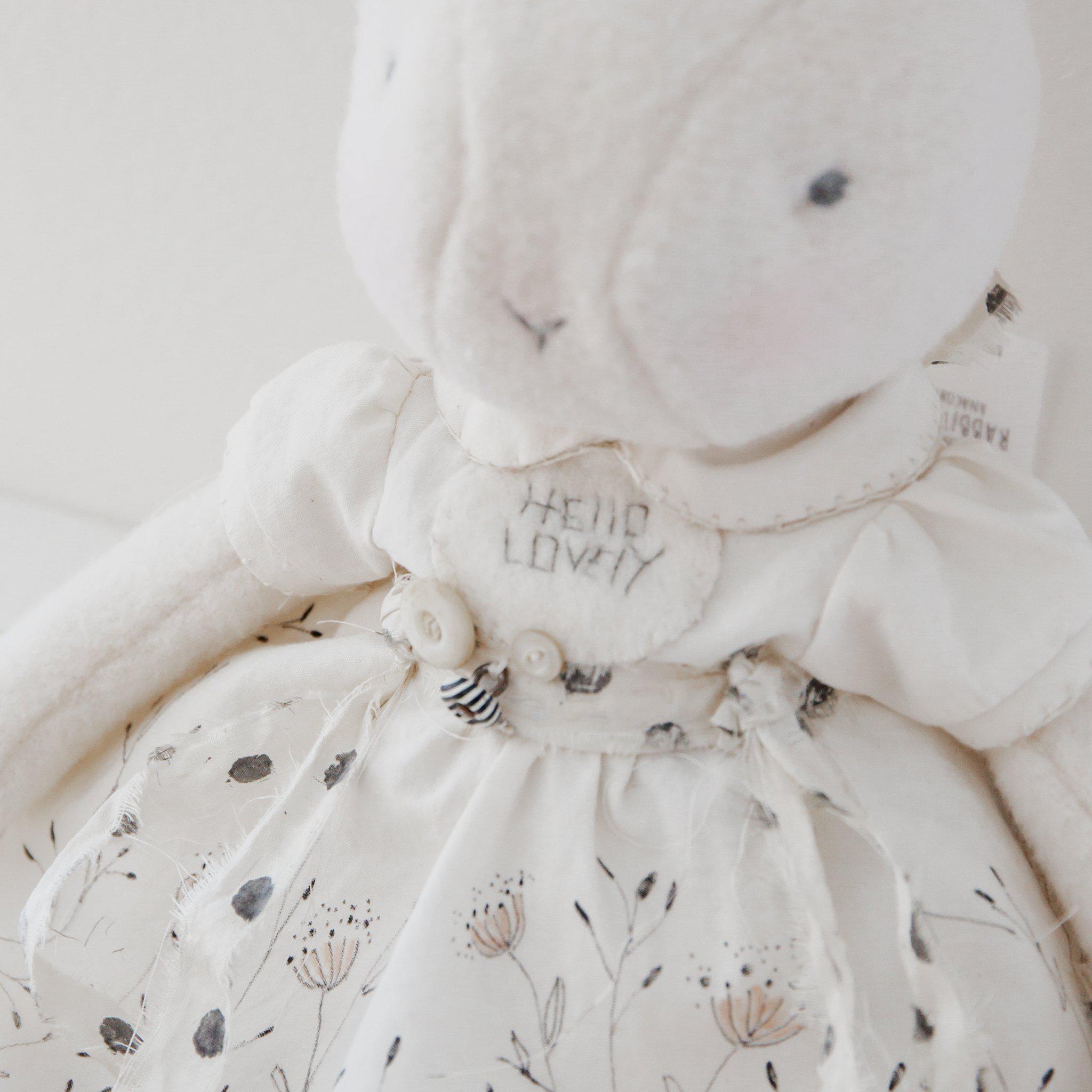 RETIRED - Hutch Studio Original - Lily Bunny - One of A Kind、mySite、g9winljtr