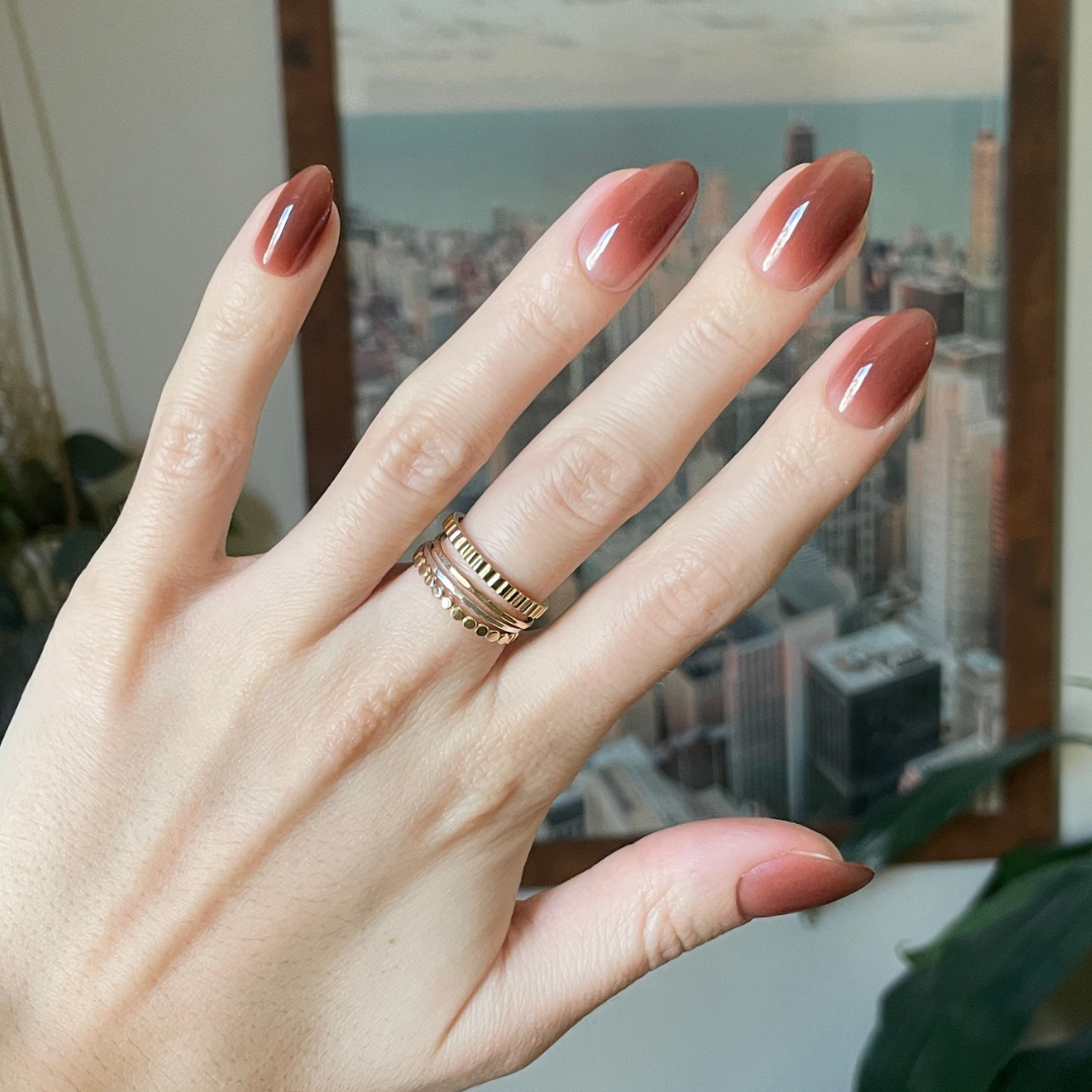 Chocolate Syrup Gradient - Press-On | Medium | Almond、mySite、solidvoid