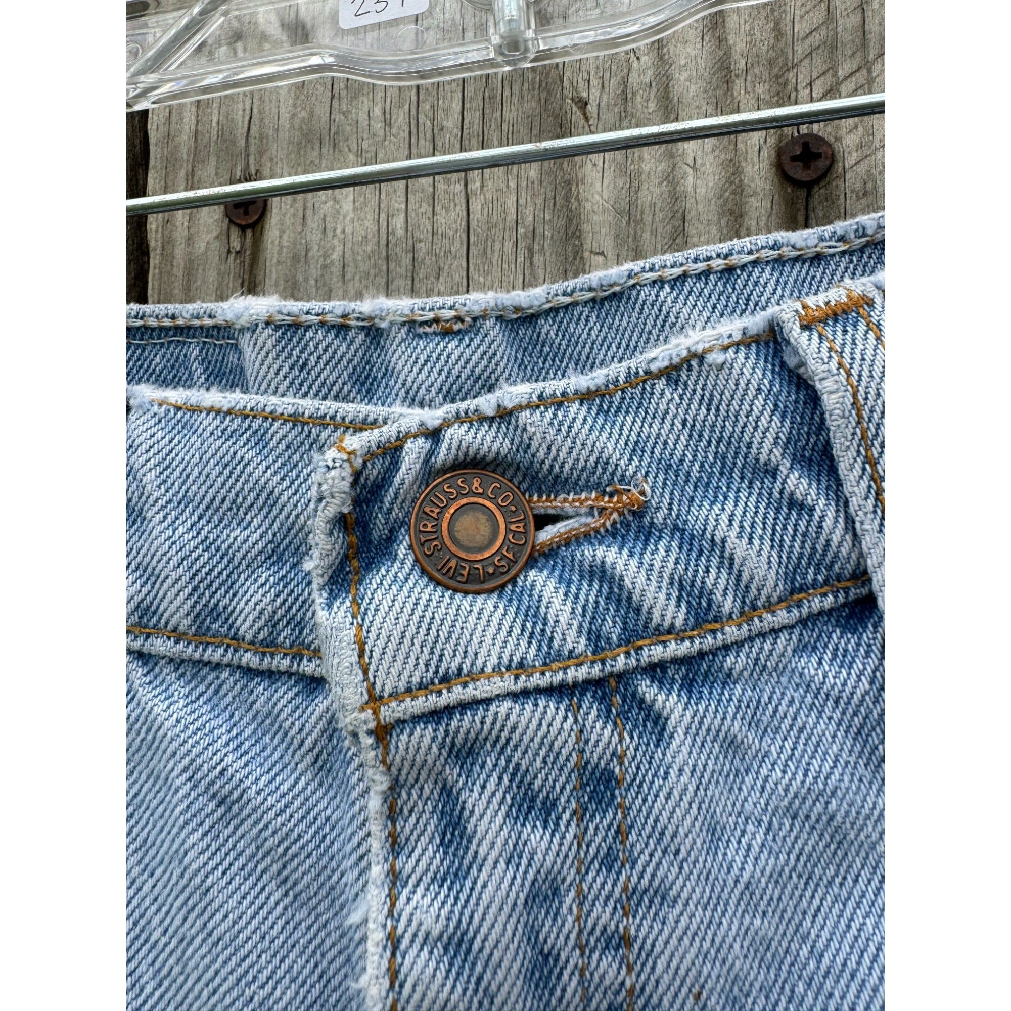 93' Levi's Women's 532 Light Wash Cut Off Raw Hem Denim Jean Shorts 7、mySite、garagedoors4me