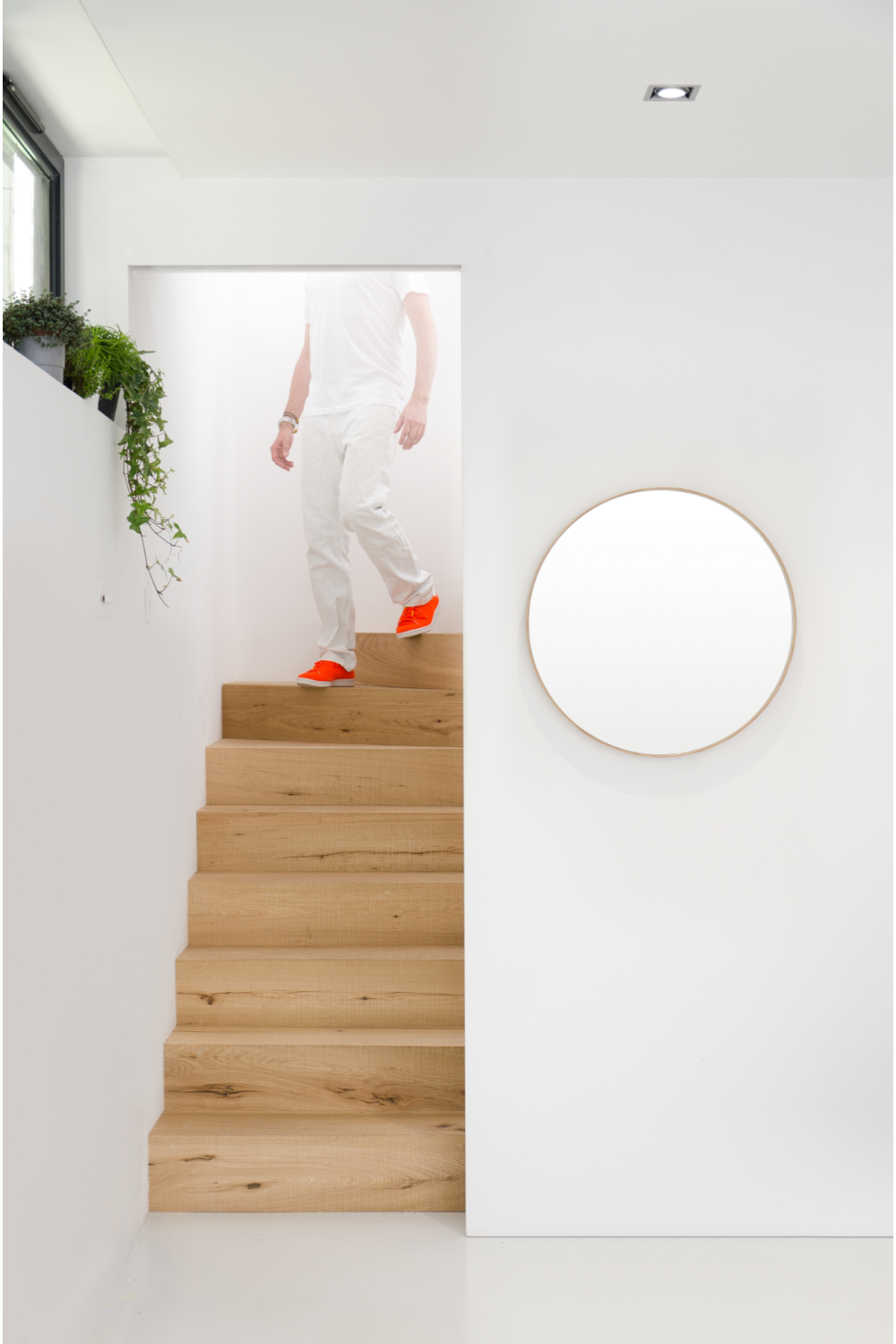 Oak Wooden Round Wall Mirror | Wireworks Glance 660、mySite、neckold