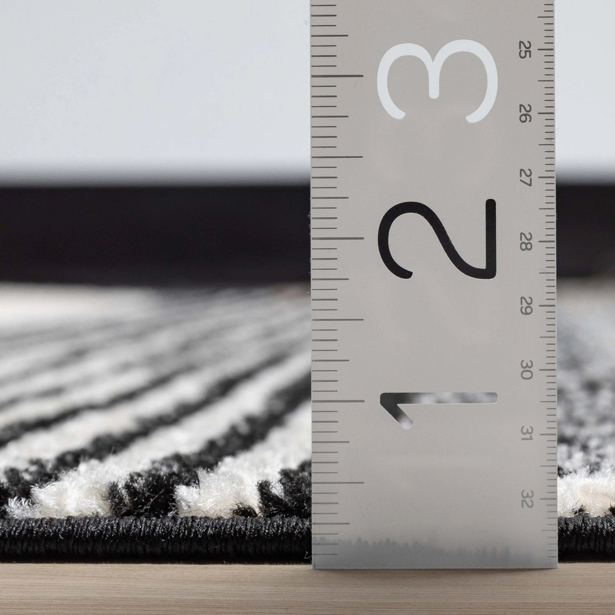 Well Woven Black & White Striped Rug – Living Room Luxury、mySite、gigharbornorthrealestate