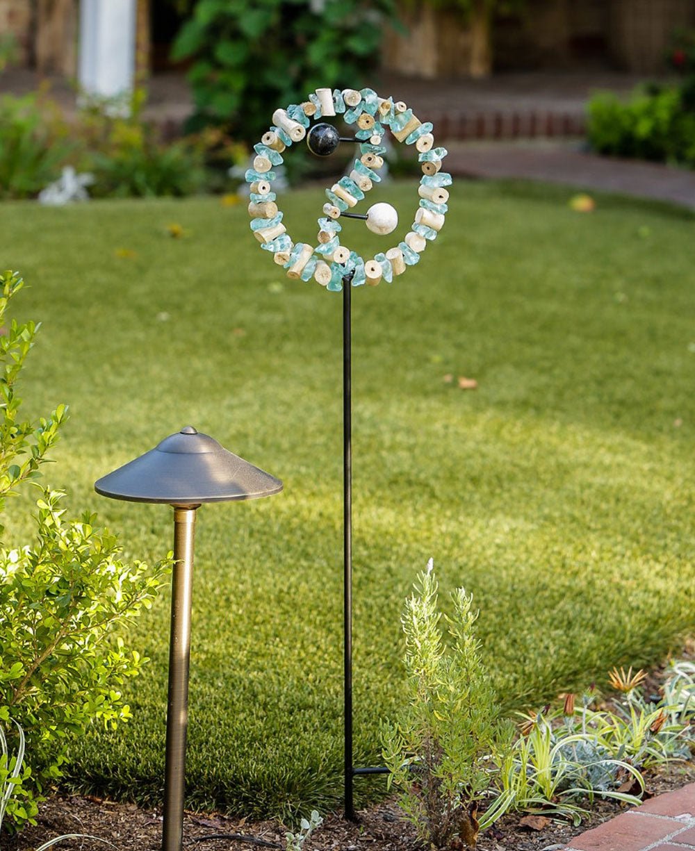 Yin-Yang Garden Stake with Glass Rocks and Wood、mySite、topwebapps