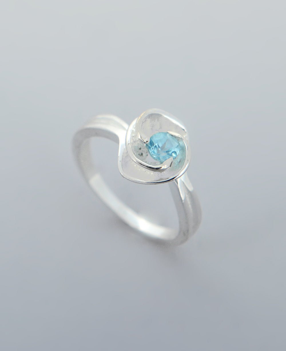 Blue Apatite and Sterling Silver Floral Ring、mySite、topwebapps