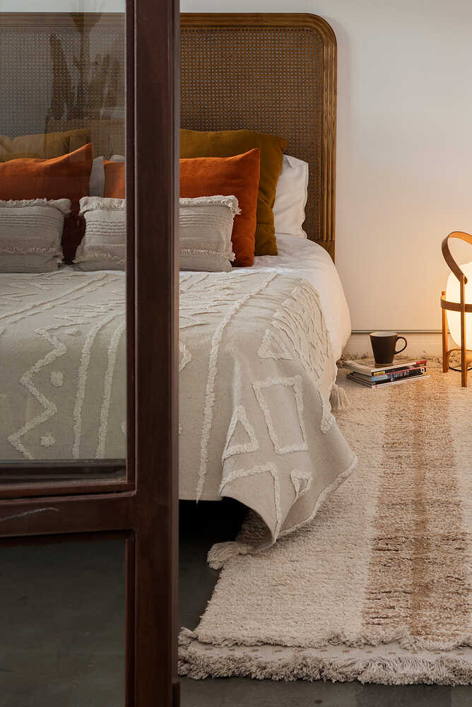 KNITTED CUSHION AIR DUNE WHITE、mySite、gigharbornorthrealestate