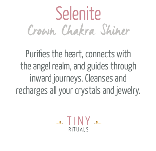 Selenite Heart Recharging Stone、mySite、hinf8tx79