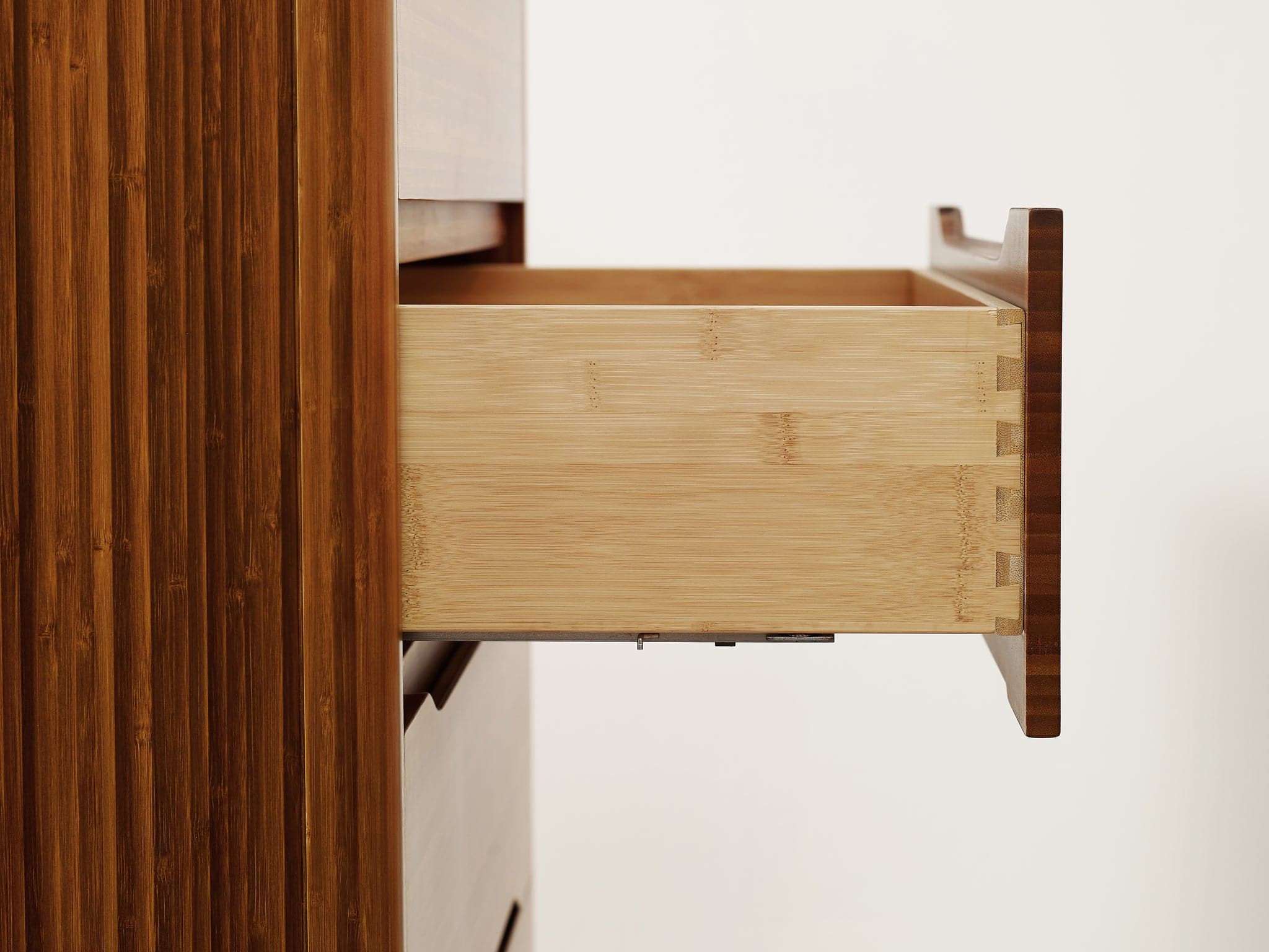 Currant Five Drawer High Chest、mySite、neckold