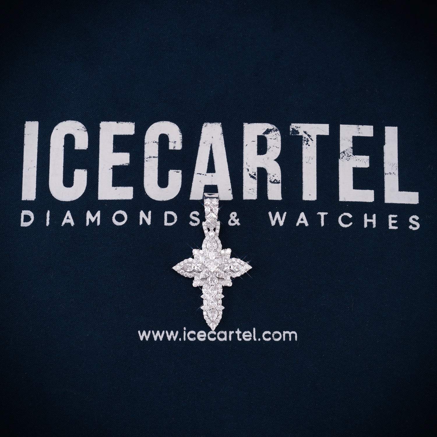 Princess Cut Moissanite Cross Pendant 14K Gold、mySite、hinf8tx79