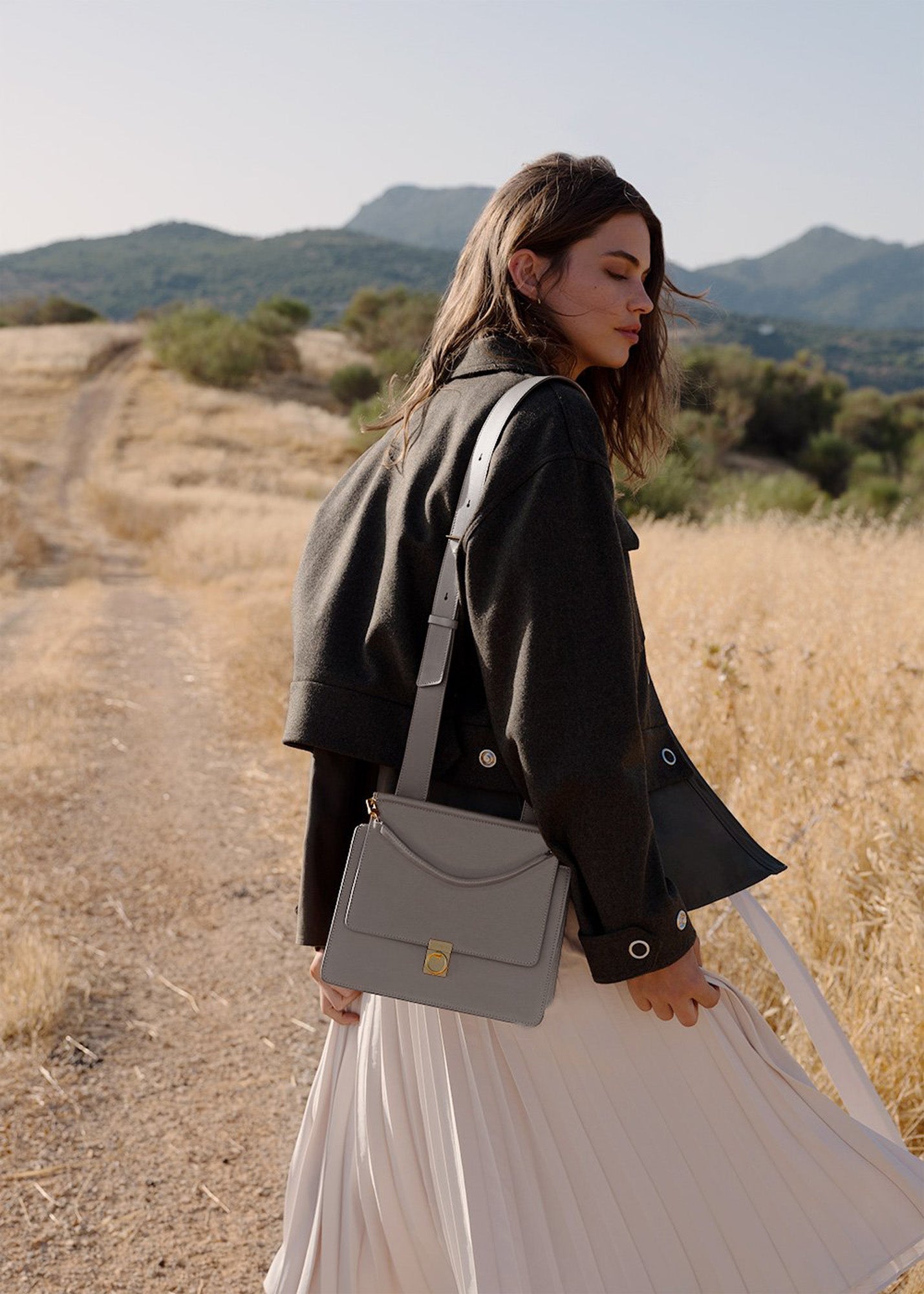 Num茅ro Sept - Gris Lisse、mySite、camillekostekn