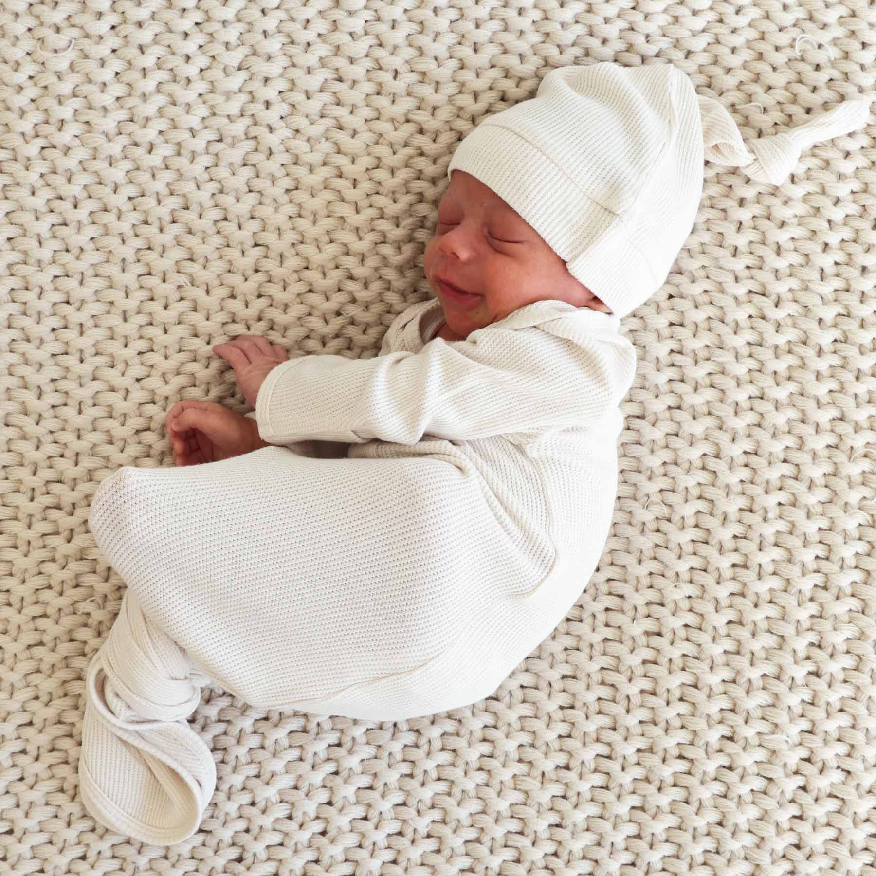  Eggshell Bamboo Waffle Newborn Baby Knot Gown & Hat Set、mySite、layawaytickets