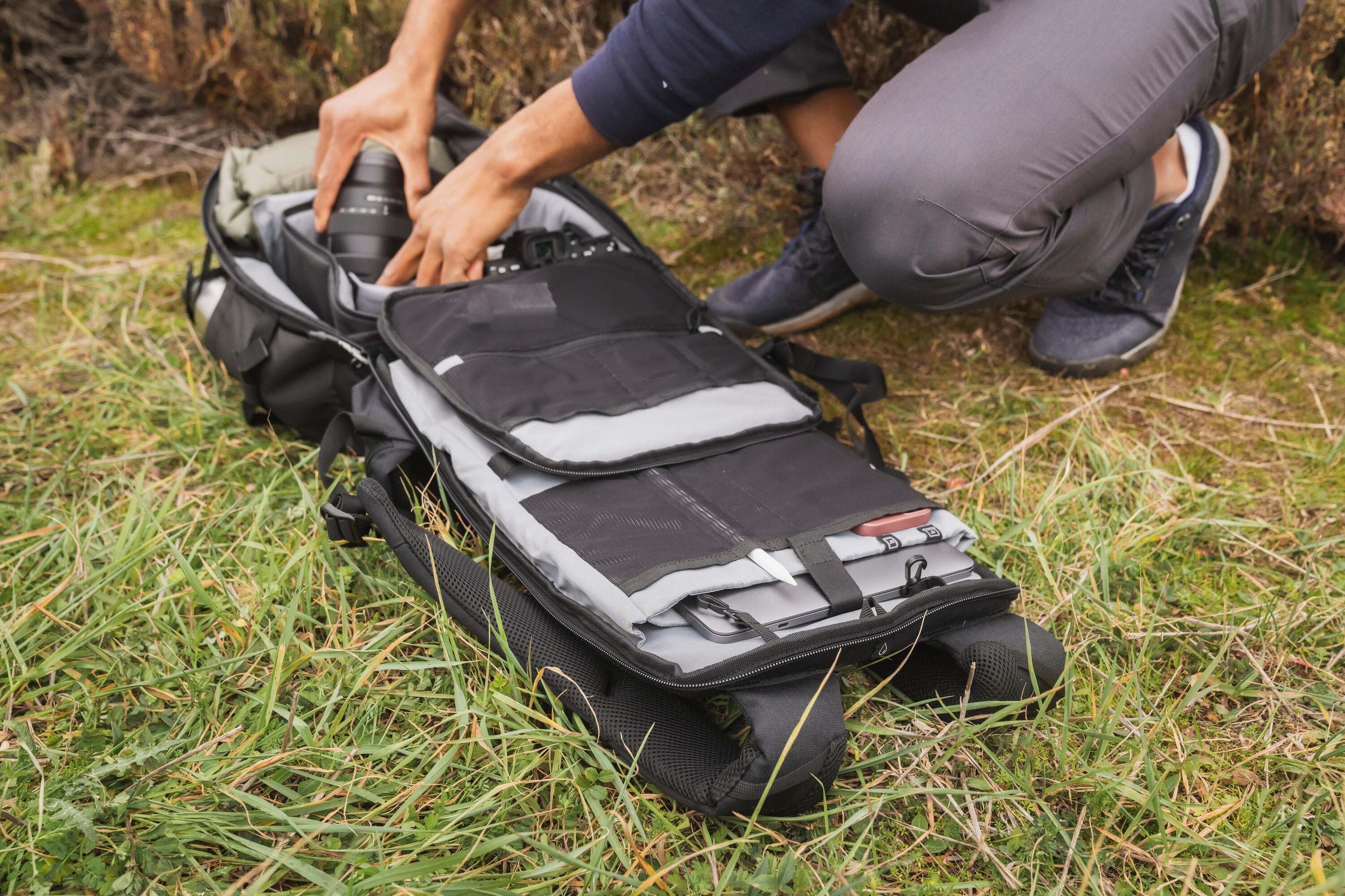 Quechua NH Explorer 900 Focus Camera Backpack