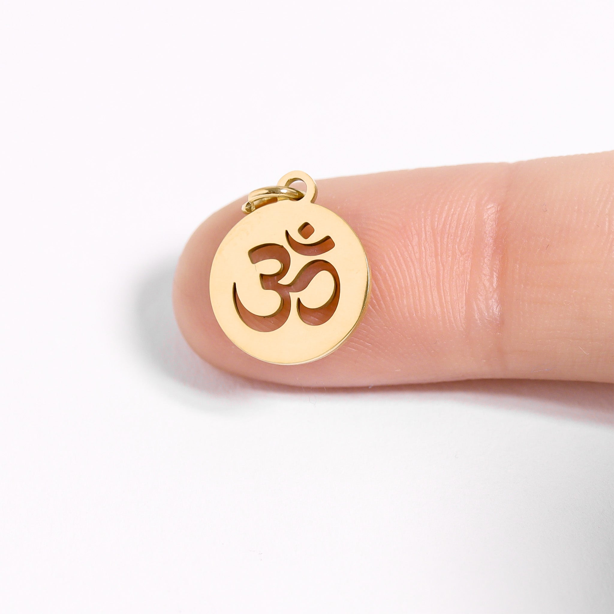 18K Gold PVD Stainless Steel Om Symbol Circle Pendant / PDL0148、mySite、dreamappss