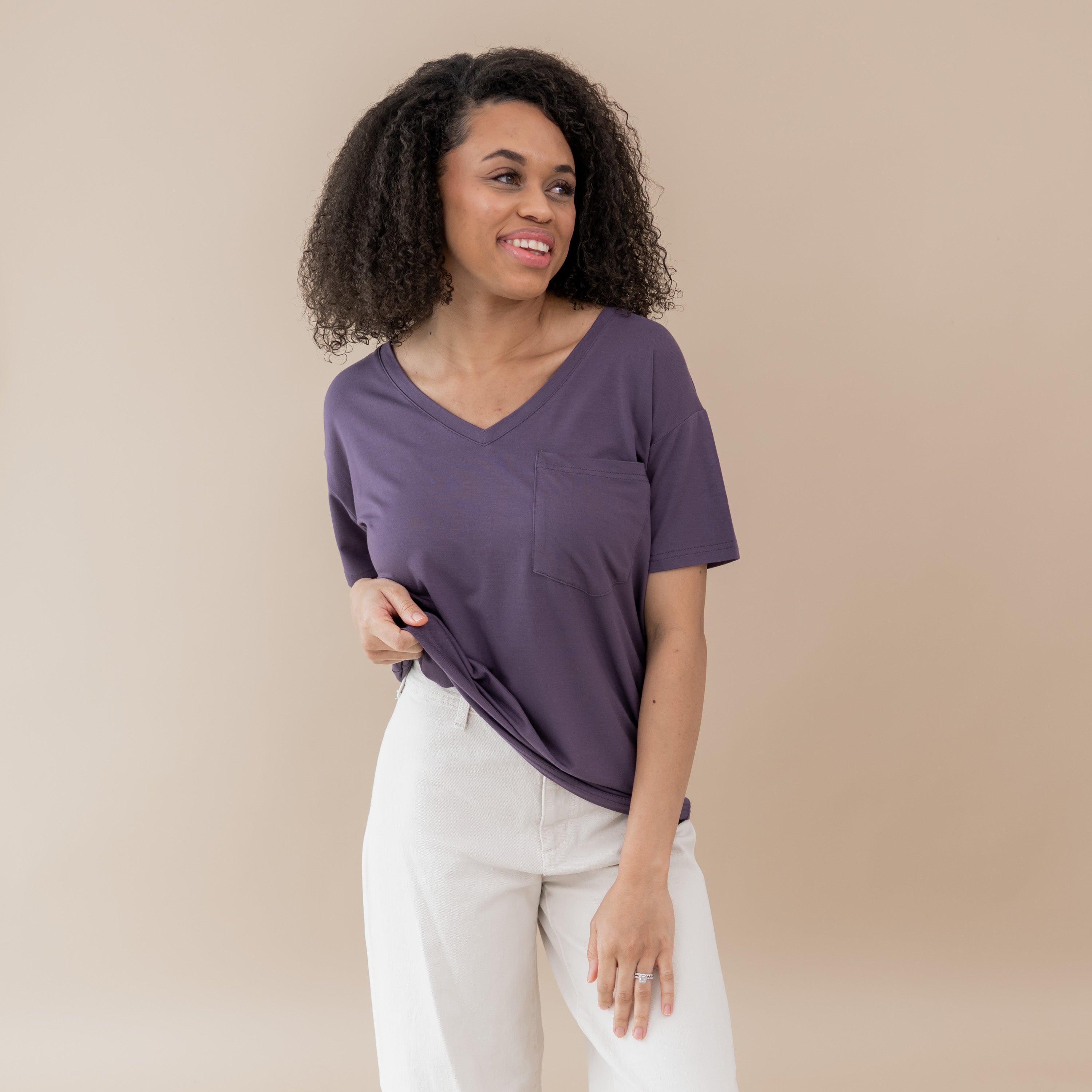  Women’s Relaxed Fit V-Neck in Currant、mySite、layawaytickets