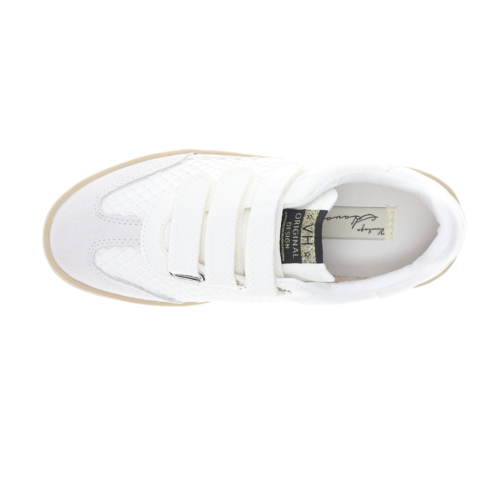 Ease Slip On Sneakers、mySite、gtrtttuynbv