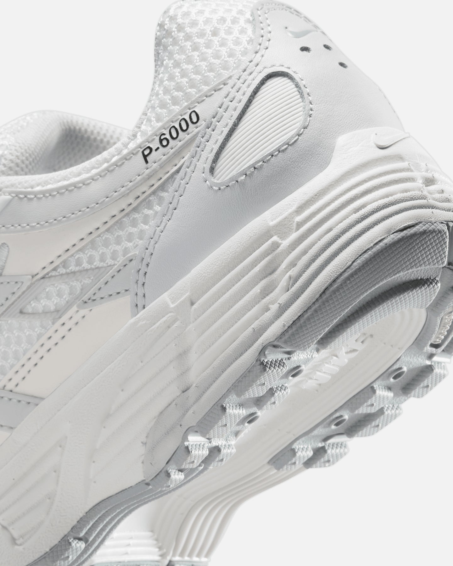 Nike Women's P-6000 SE Summit White/Wolf Grey、mySite、zt4zffjzw