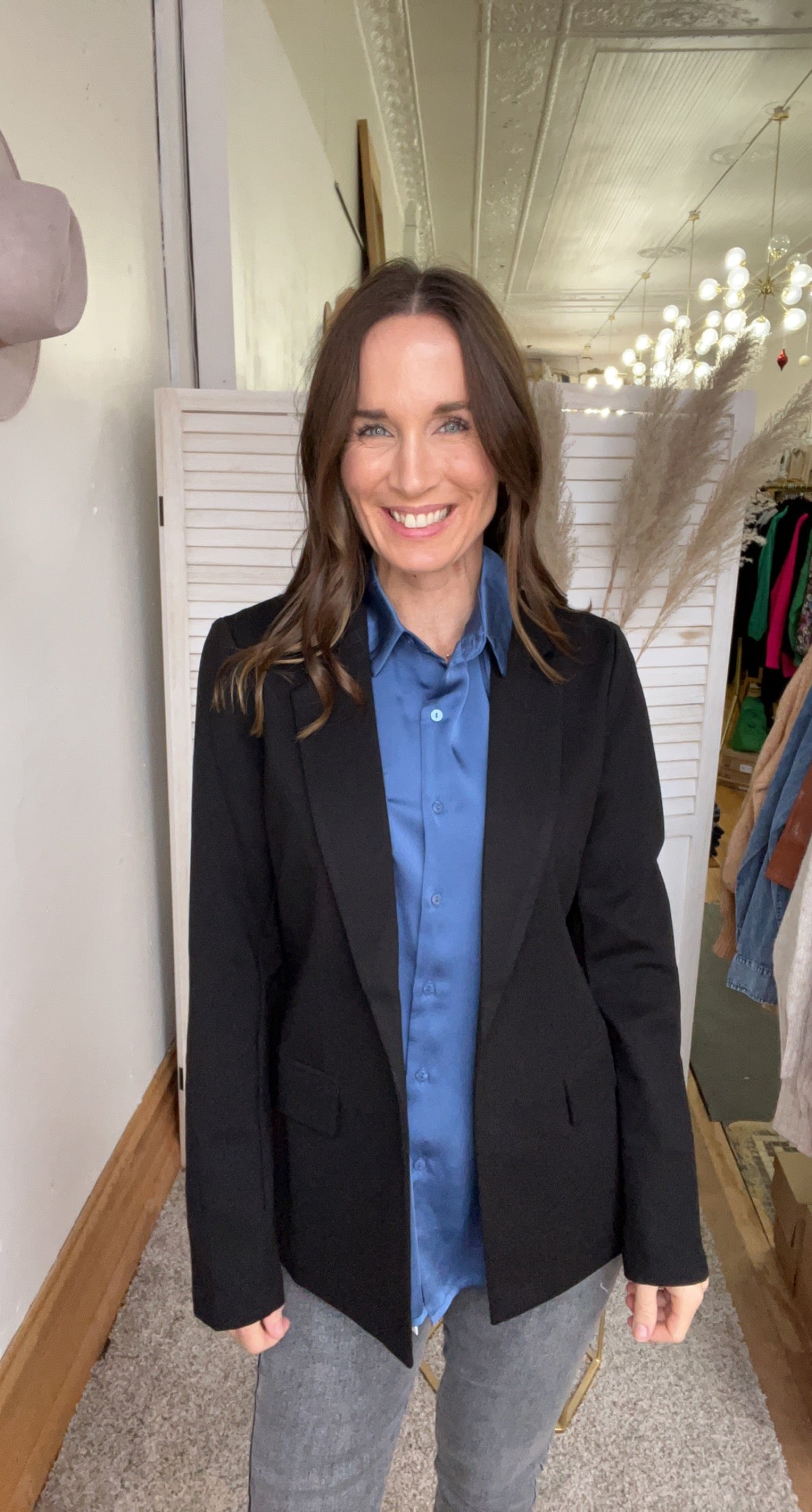 Sydney’s Black Suit Jacket、mySite、garagedoors4me