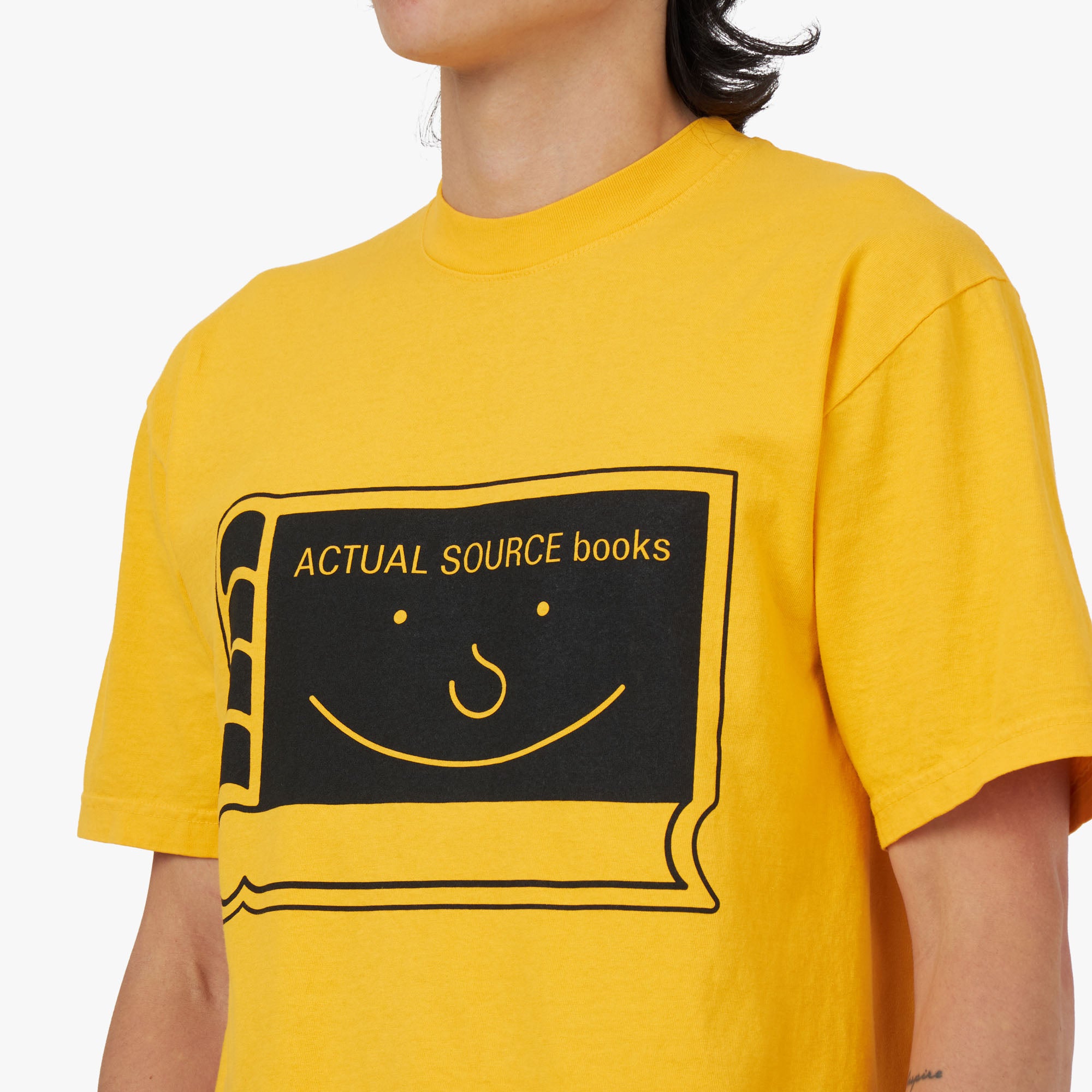  Actual Source Happy Book T-shirt / Yellow、mySite、merchandisen