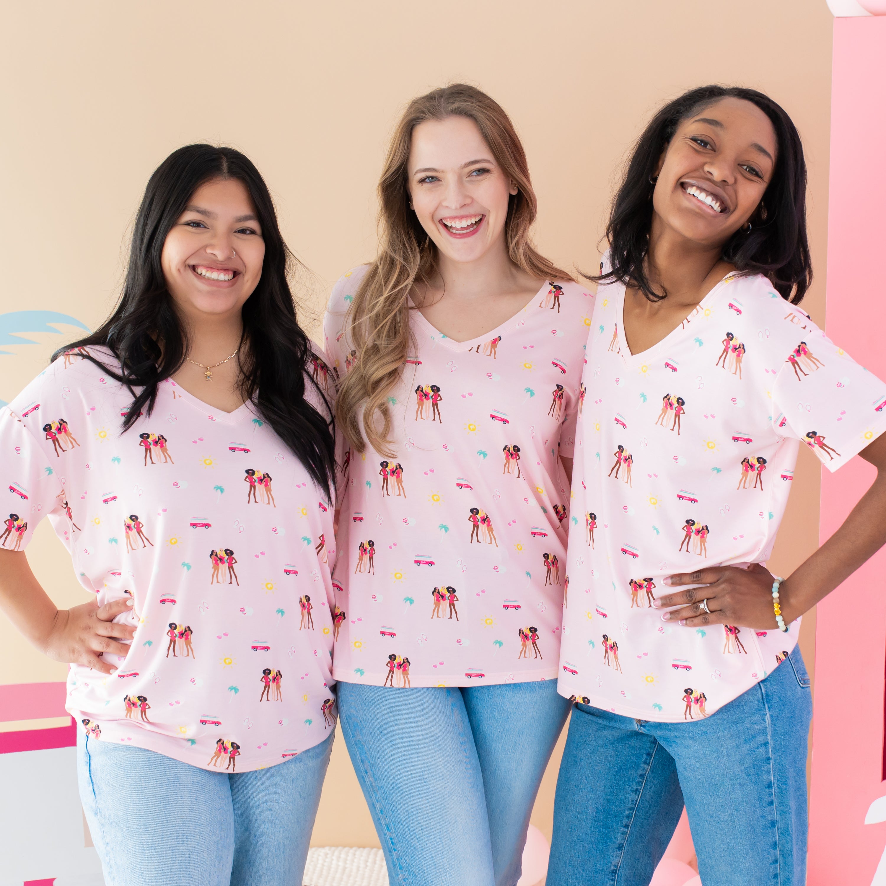  Women’s Relaxed Fit V-Neck in Barbie™ Beach、mySite、layawaytickets