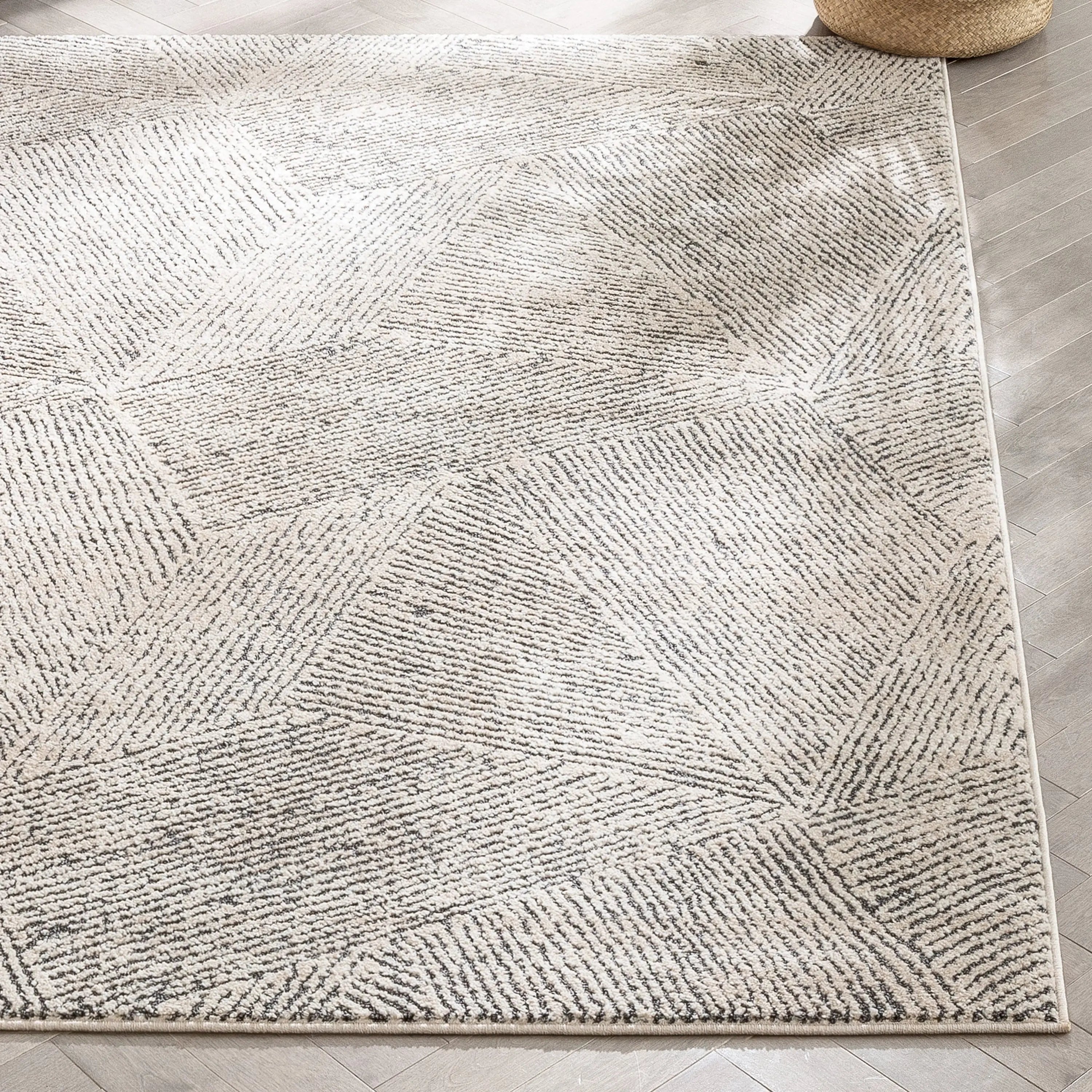 Enzo Tribal Geometric Lines Beige Distressed High-Low Rug、mySite、gigharbornorthrealestate