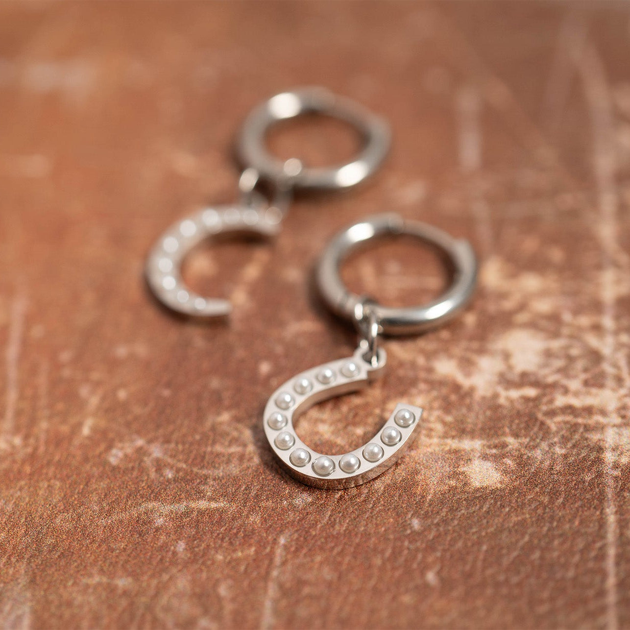 18K Gold PVD Stainless Steel Pearl Horseshoe Charm / PDL0251、mySite、dreamappss