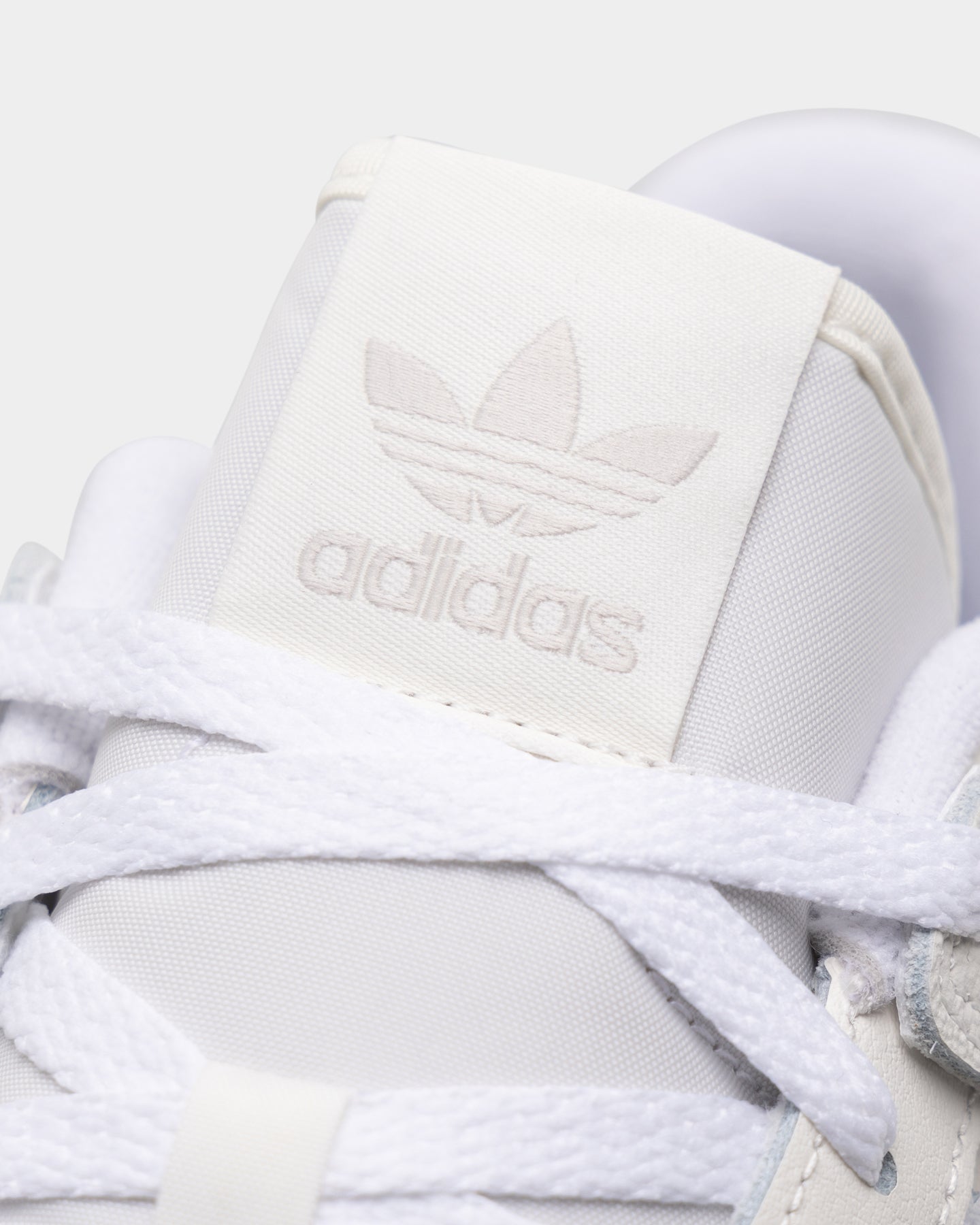 Adidas Forum Low Classic Chalk White/Cloud White/Footwear White、mySite、zt4zffjzw