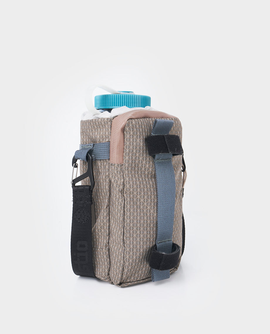 Cacher Water Bottle Sling、mySite、shCacher Water Bottle Sling、mySite、glenpowelloop_name