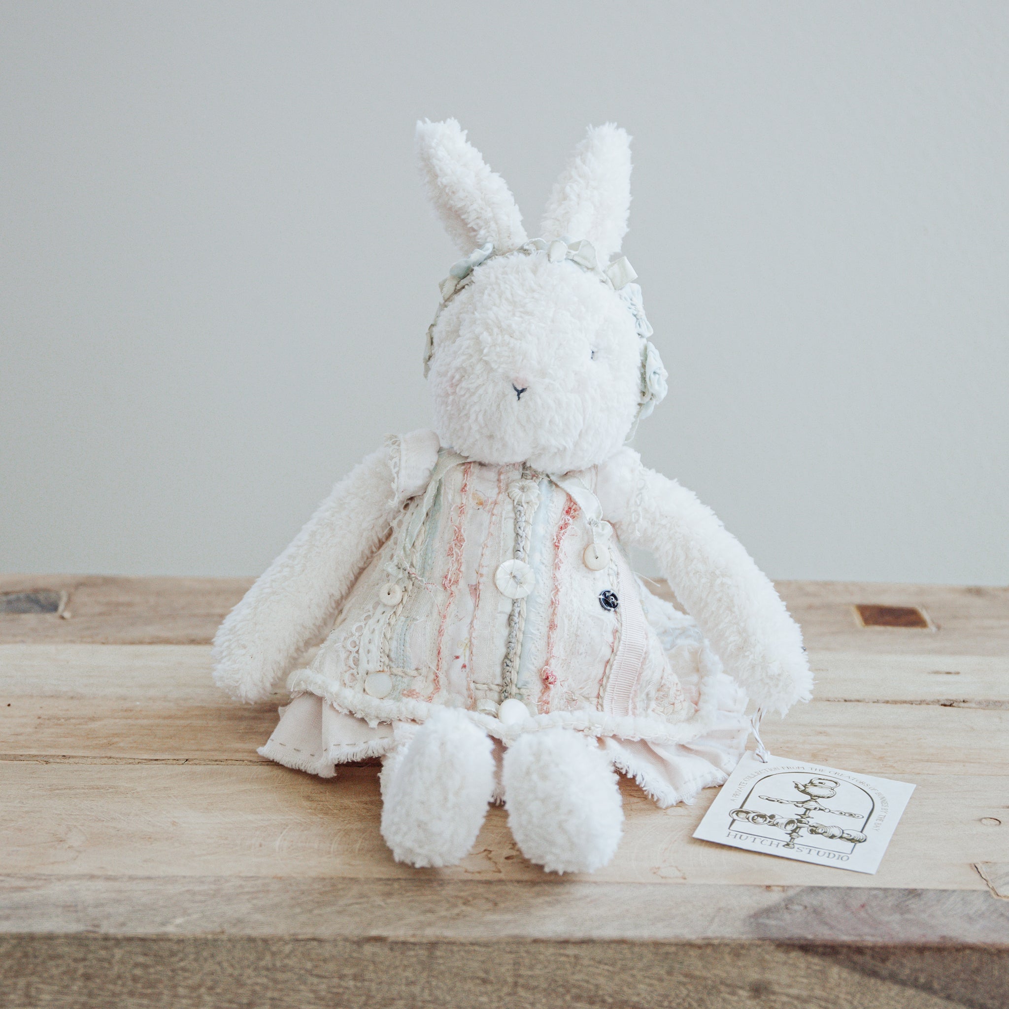 RETIRED - Hutch Studio - Hand Crafted Peachy Jean、mySite、g9winljtr