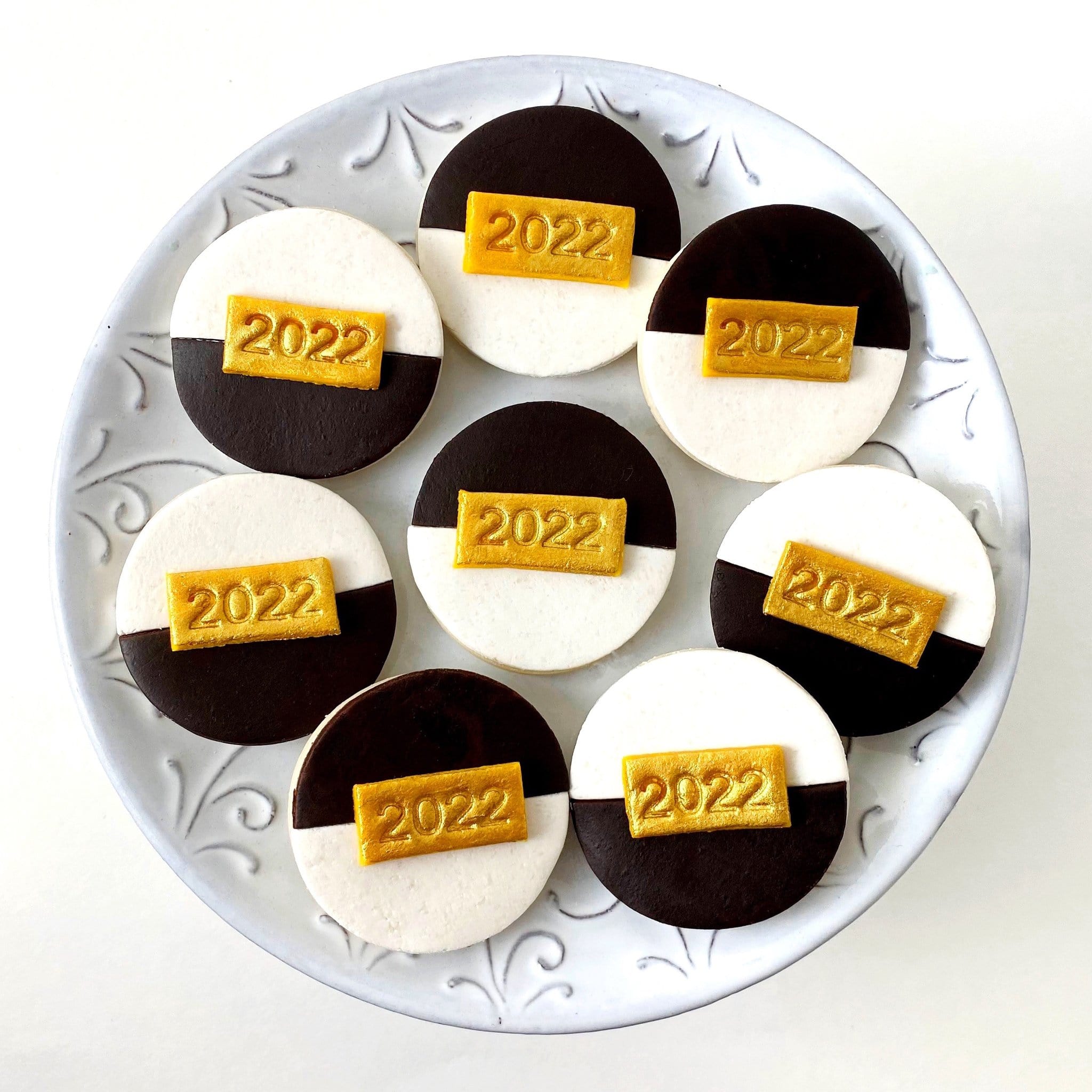 Marzipan 2022 New Year's Black & White Cookies、mySite、topwebapps