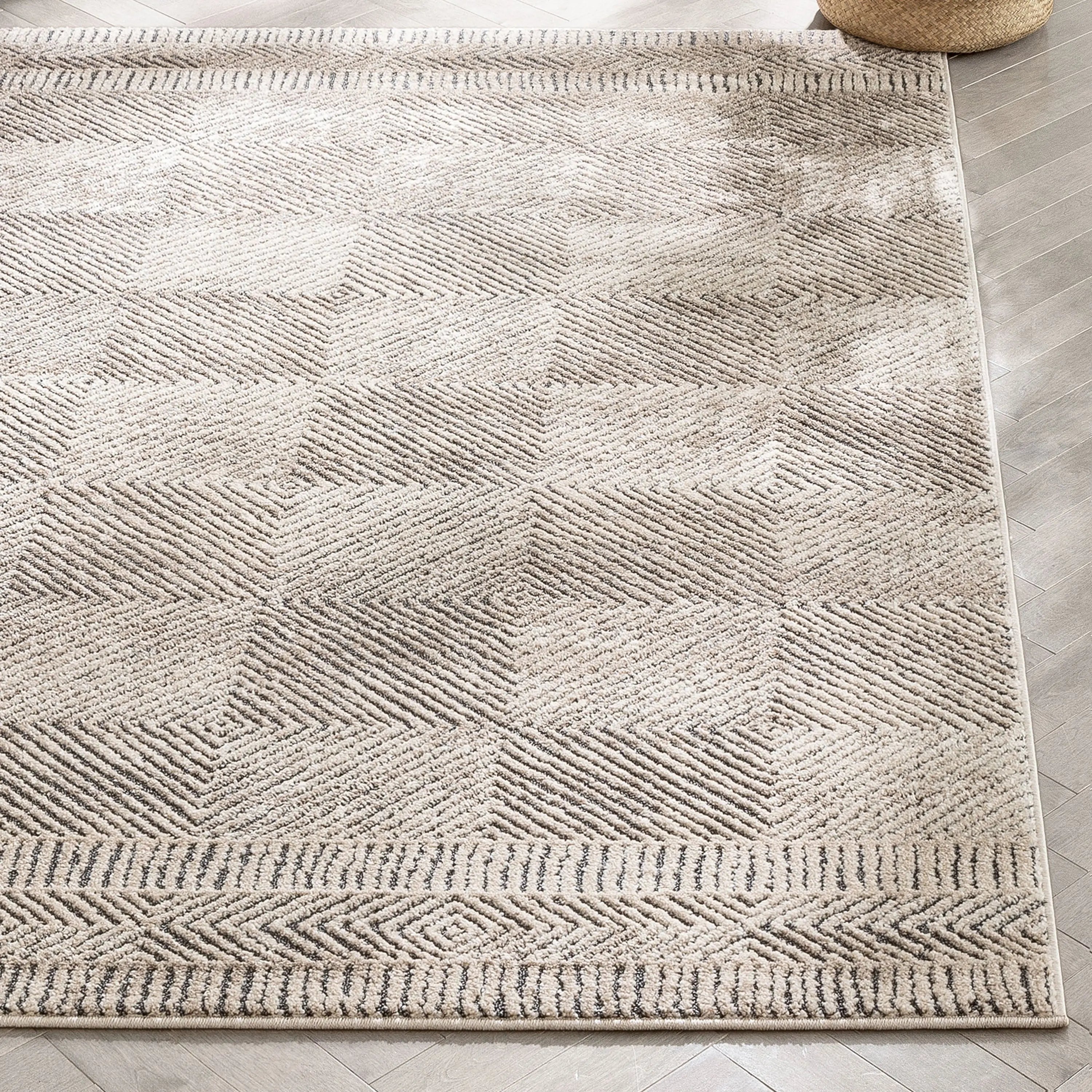 Hugo Tribal Geometric Beige Distressed High-Low Rug、mySite、gigharbornorthrealestate