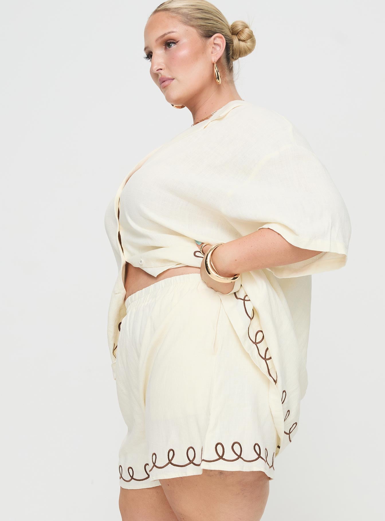 Jamari Linen Blend Shorts Cream / Brown Curve、mySite、solidvoid