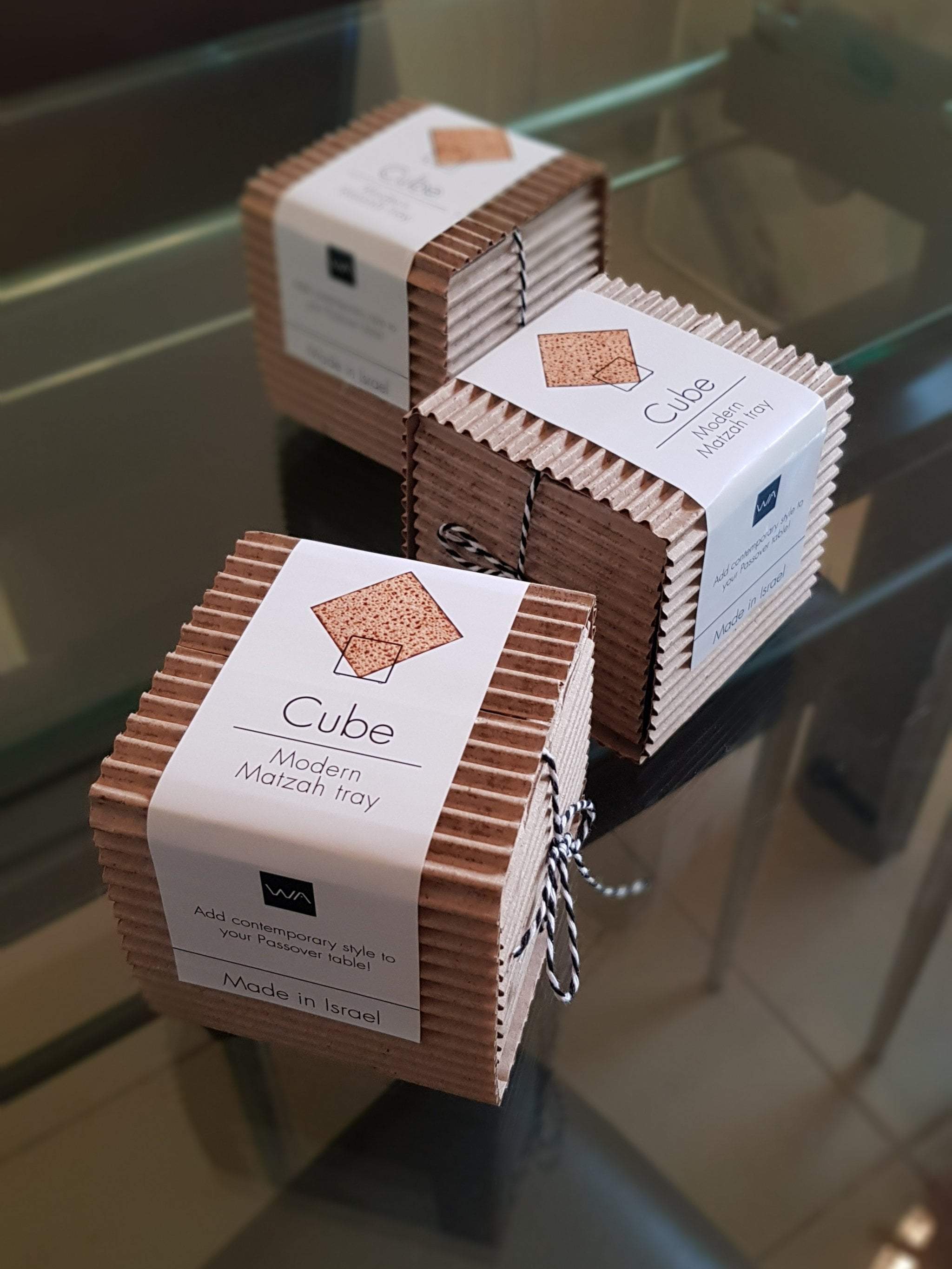 Cube Modern Minimalist Matzah Holder、mySite、topwebapps