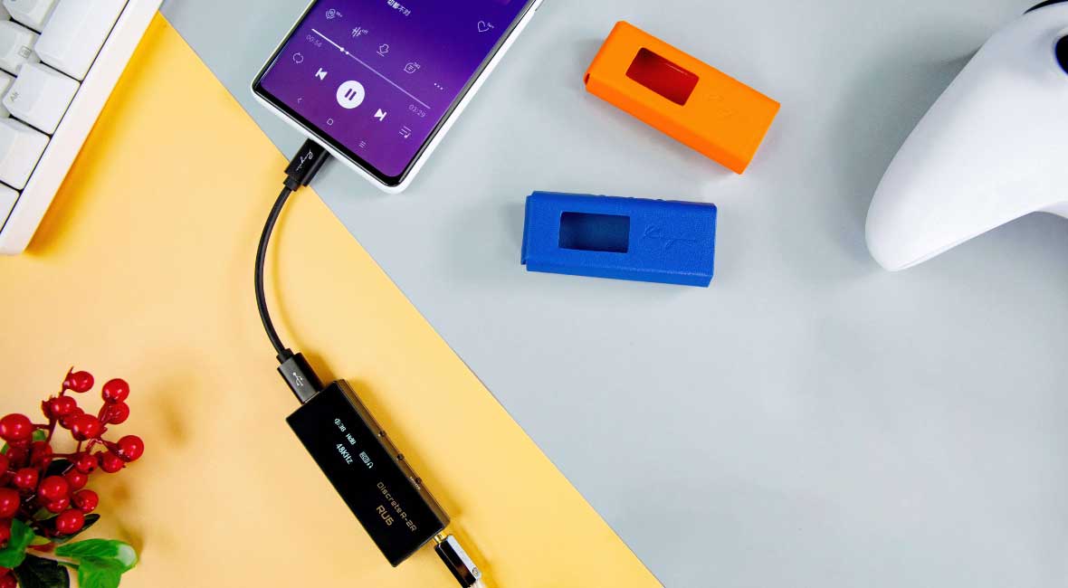 Headphone-Zone-Cayin-RU6