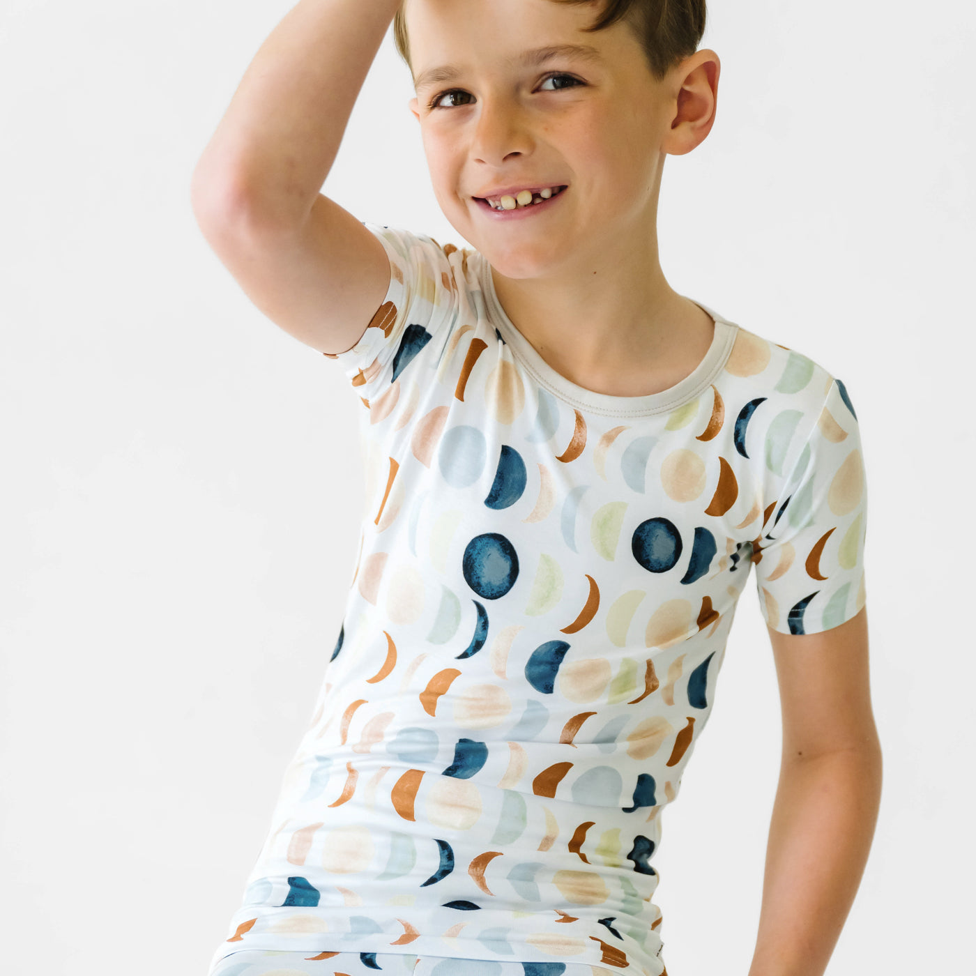 Luna Neutral Two-Piece Short Sleeve & Shorts Pajama Set、mySite、g9winljtr