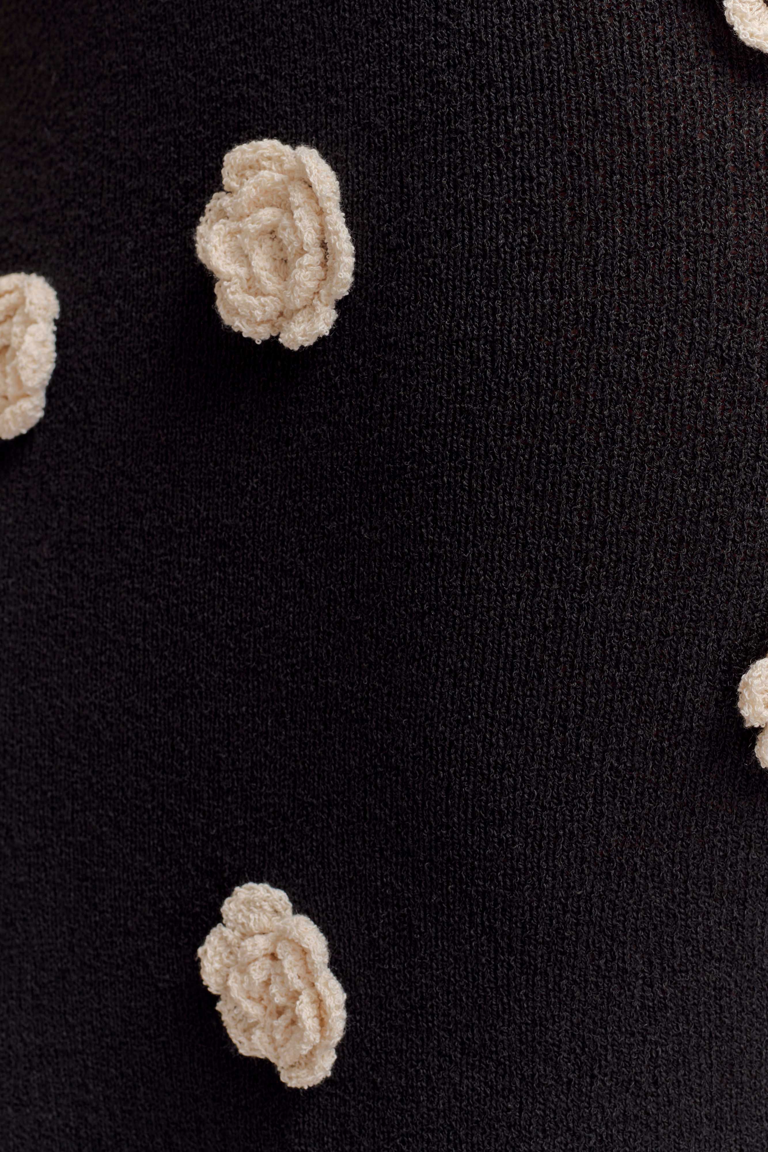 Suki Knit Maxi Dress With Flowers - Black/White、mySite、solidvoid