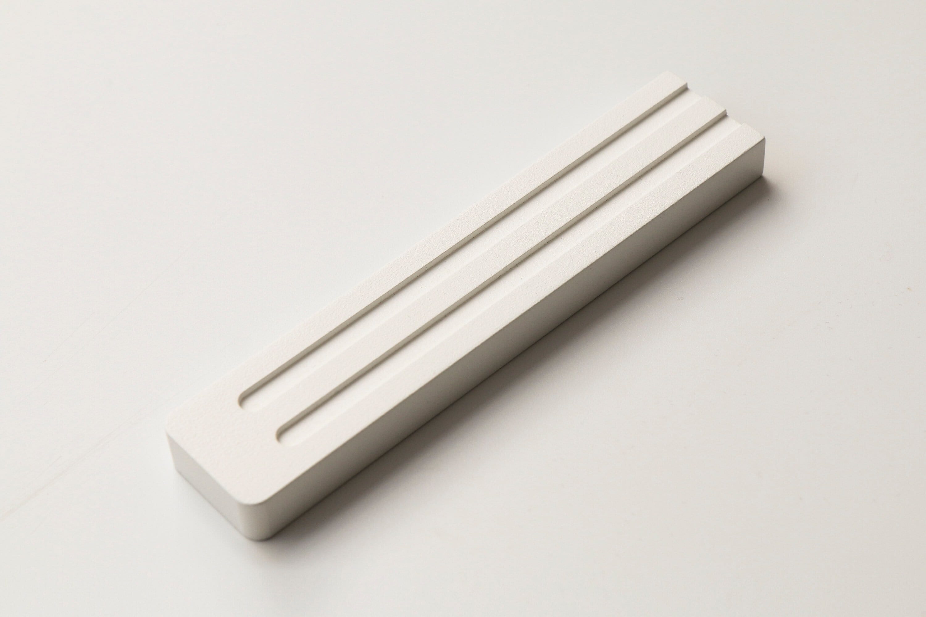 White Aluminum Mezuzah Case by JUDA TLV、mySite、topwebapps