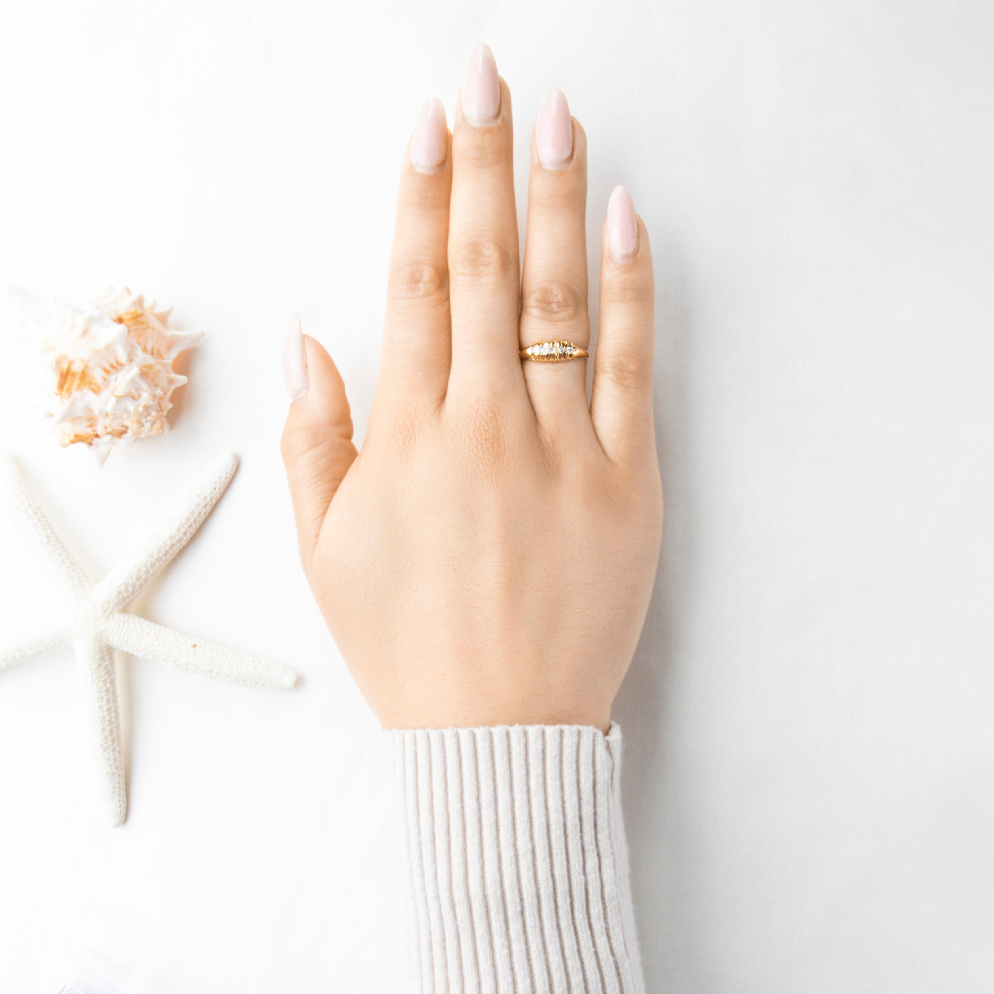 Antique English 18k Yellow Gold Diamond Lovely 5-Stone Line Ring 7.75、mySite、hinf8tx79