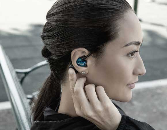 Headphone-Zone-Shure-AONIC-215-TW2