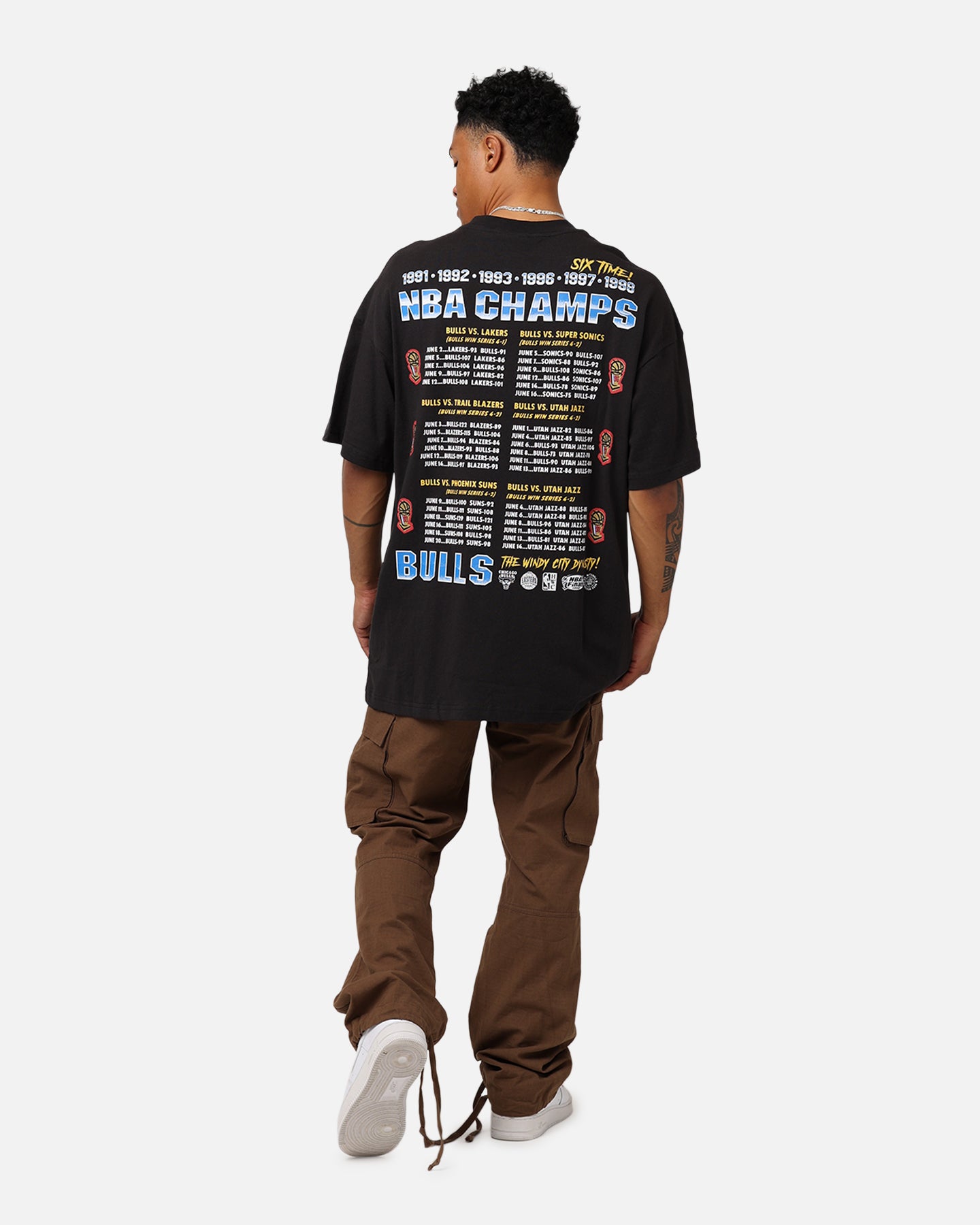 Mitchell & Ness Chicago Bulls Six Time T-Shirt Black、mySite、zt4zffjzw