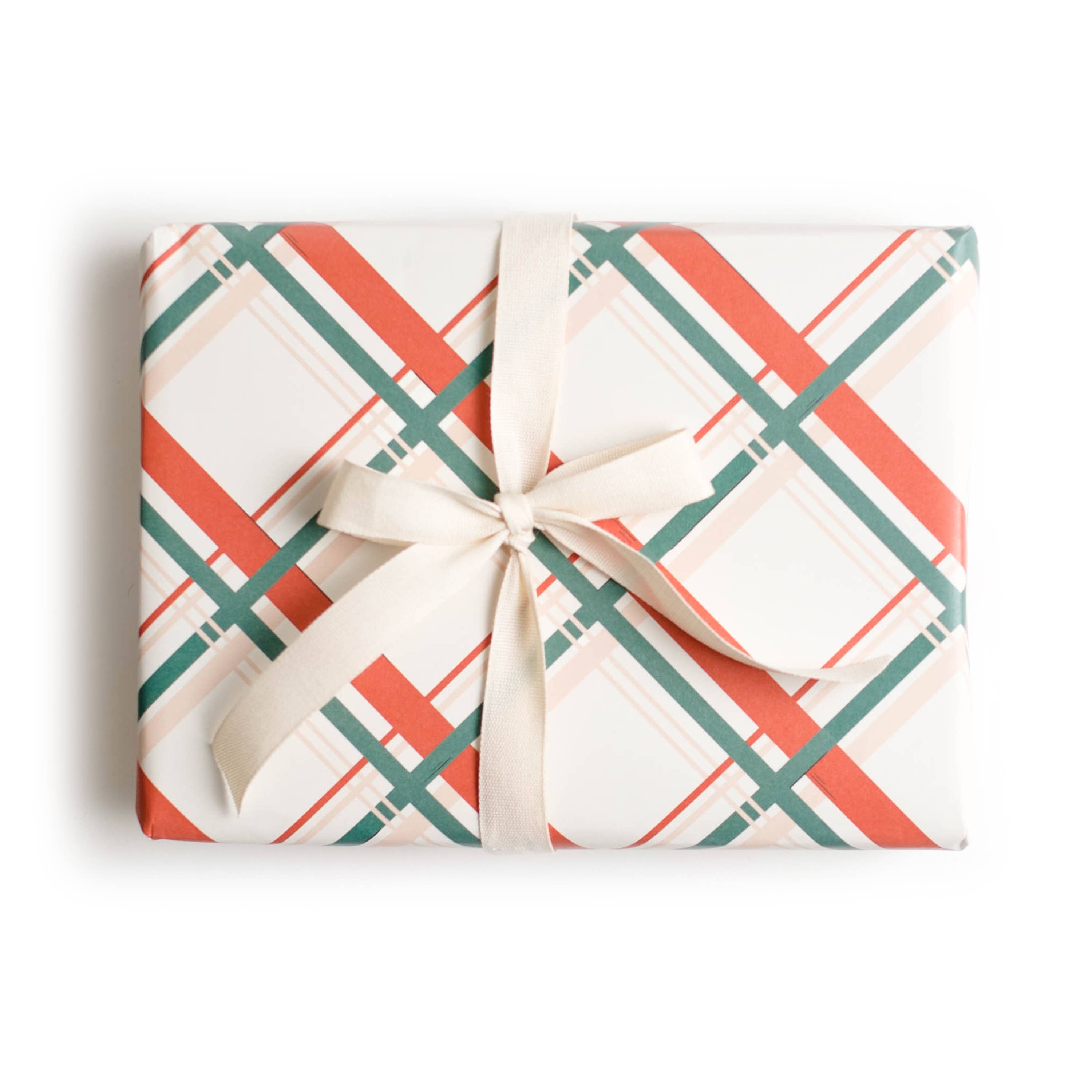 Amy Heitman - Vintage Plaid Holiday Gift Wrap - Roll、mySite、garagedoors4me