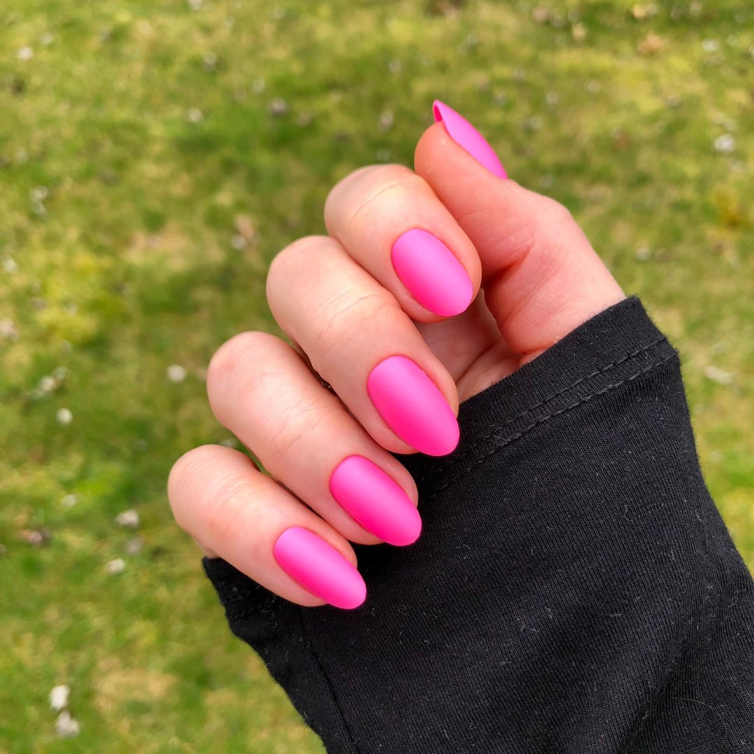 Matte Neon Flamingo - Press-On | Medium | Oval、mySite、solidvoid