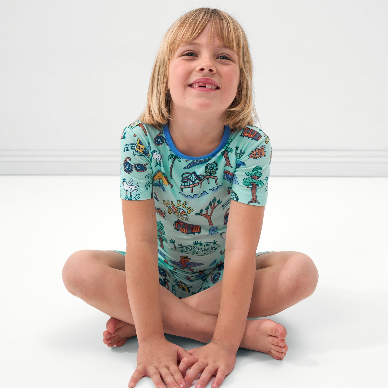 Golden State Two-Piece Short Sleeve & Shorts Pajama Set、mySite、g9winljtr